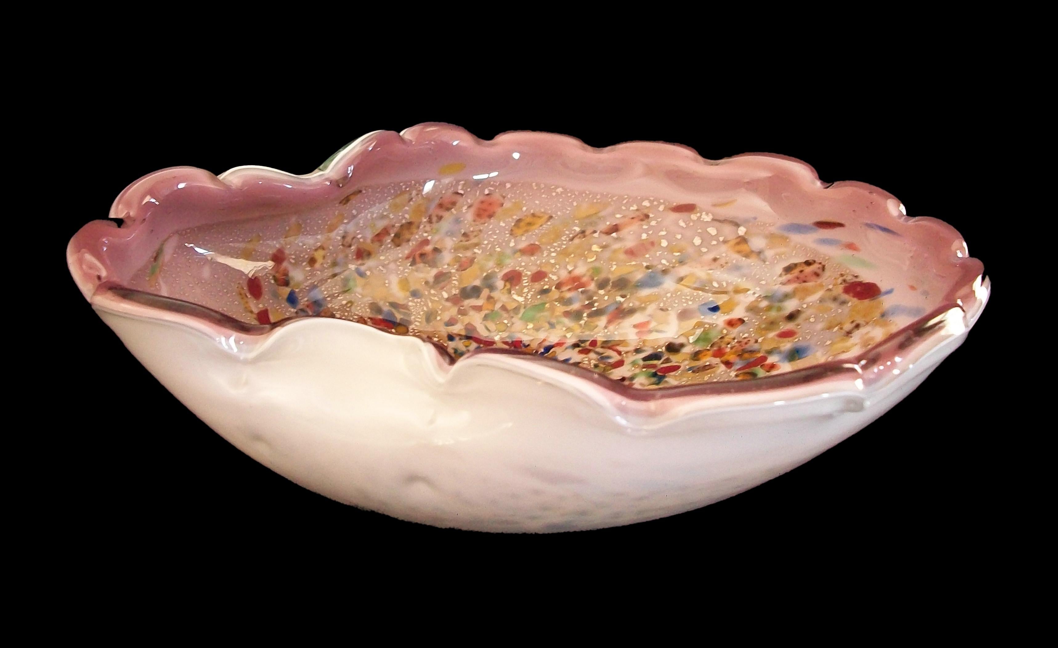 DINO MARTENS - AVEM - Murano 'Confetti Glass' Bowl - Italy - Mid 20th Century For Sale 3