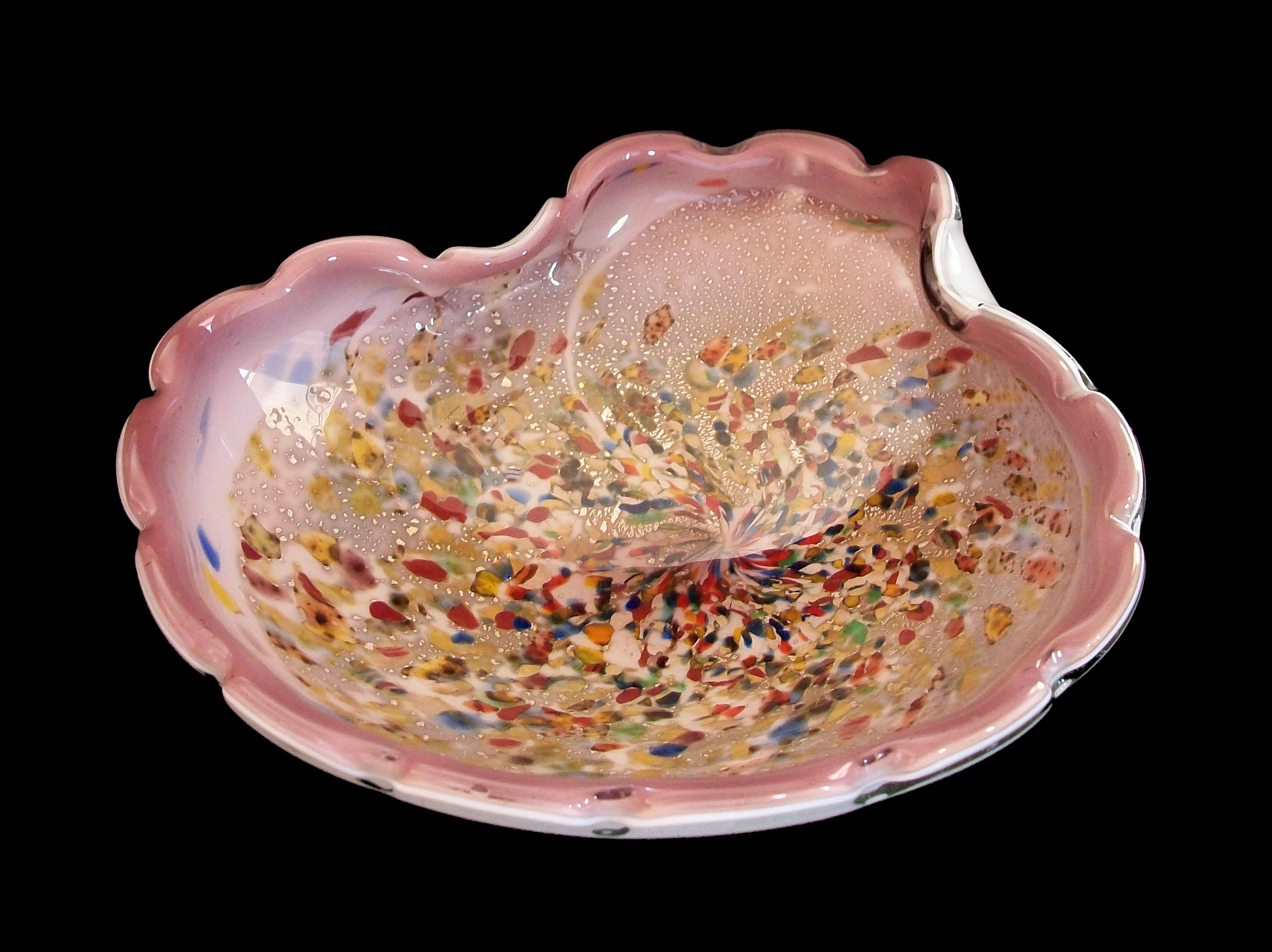 Mid-Century Modern DINO MARTENS - AVEM - Murano 'Confetti Glass' Bowl - Italy - Mid 20th Century For Sale