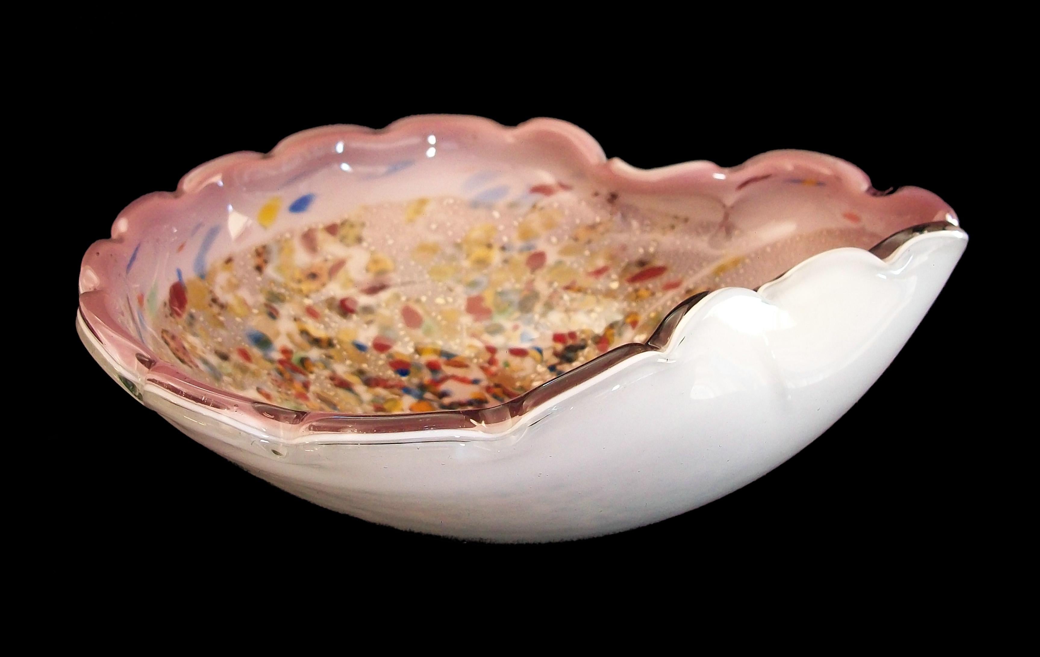 DINO MARTENS - AVEM - Murano 'Confetti Glass' Bowl - Italy - Mid 20th Century For Sale 2