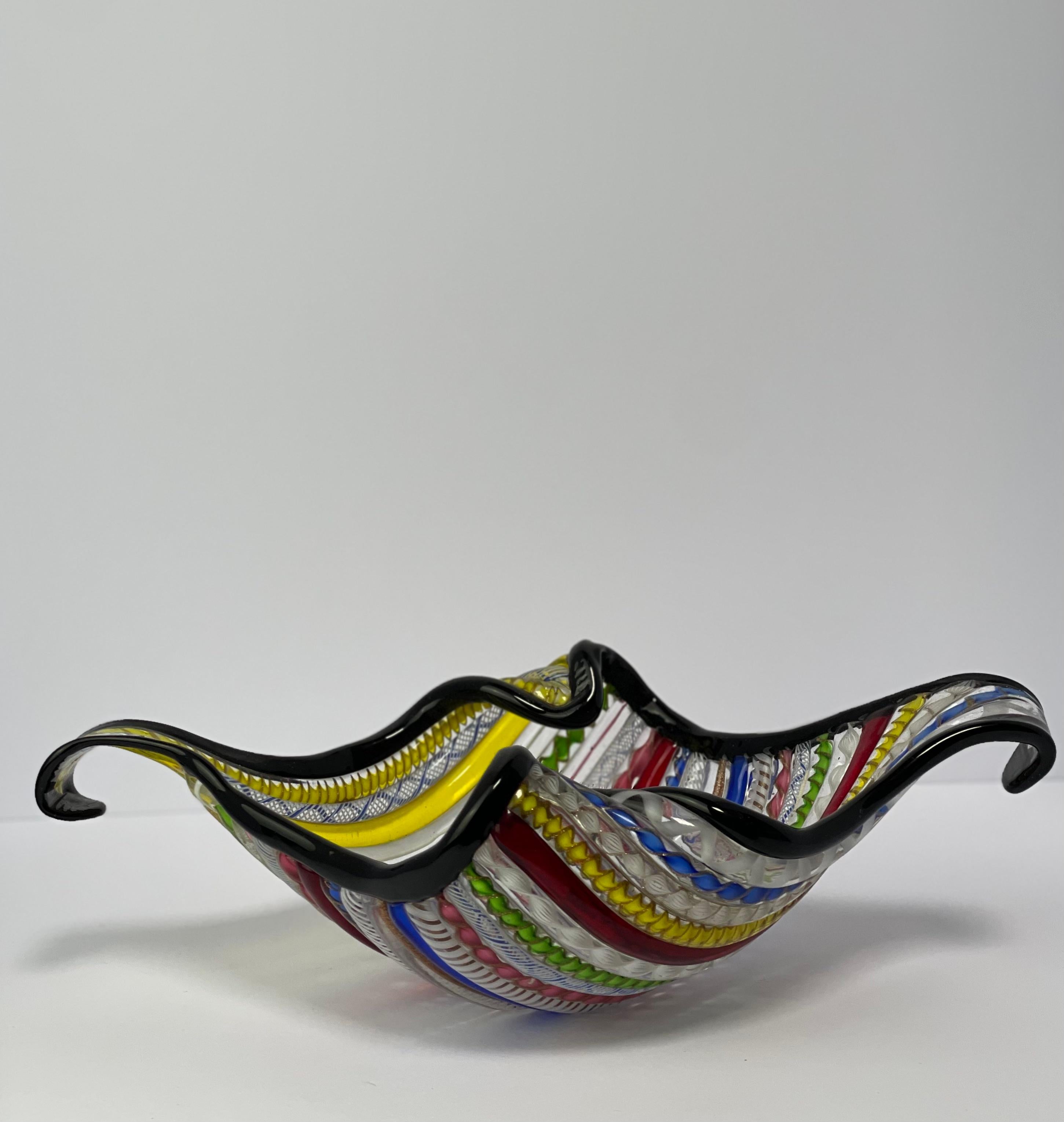 Dino Martens AVEM Murano Glas Schüssel Schale Centerpeice Multicolor Latticino Canes (Handgefertigt) im Angebot