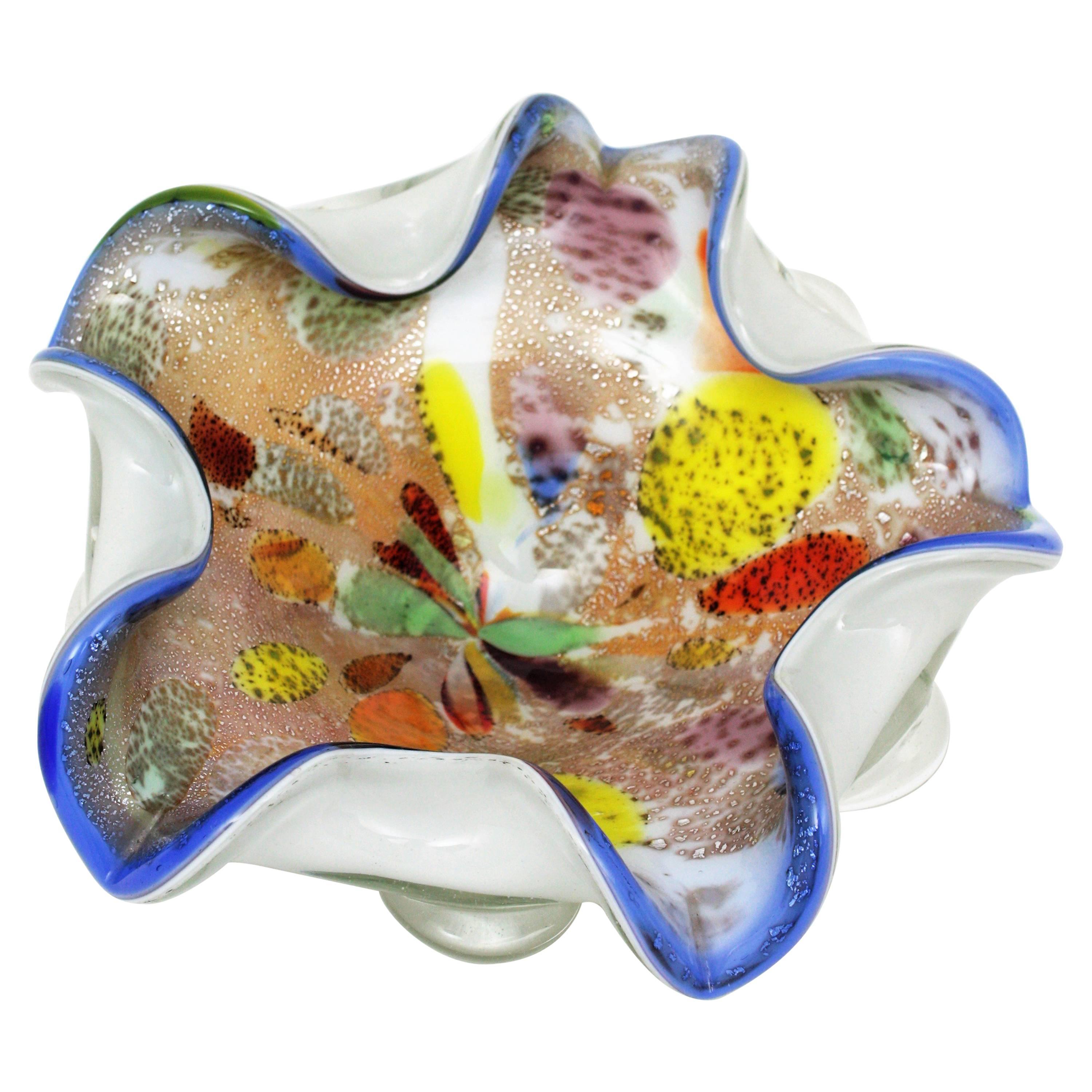 A colorful and highly decorative Tutti Frutti Murano art glass flower bowl. Attributed to Dino Martens and Arte Vetreria Muranese. Italy, 1950s-1960s
Zanfirico and latticino techniques in different colors and silver aventurine flecks