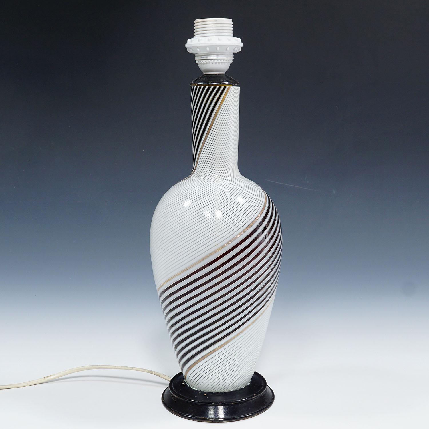Dino Martens para Aureliano Toso Lámpara de cristal filigranado ca. 1950 Italiano en venta