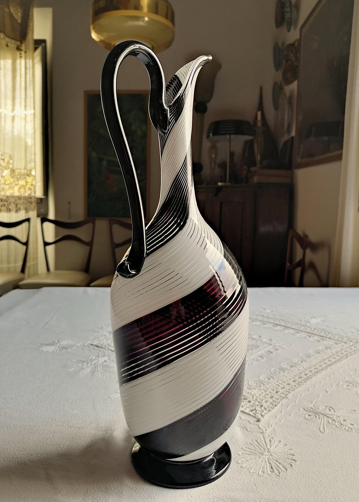 Dino Martens for Aureliano Toso, Pitcher, Twist Filigrana Black and White, 1950s In Good Condition In Tavarnelle val di Pesa, Florence
