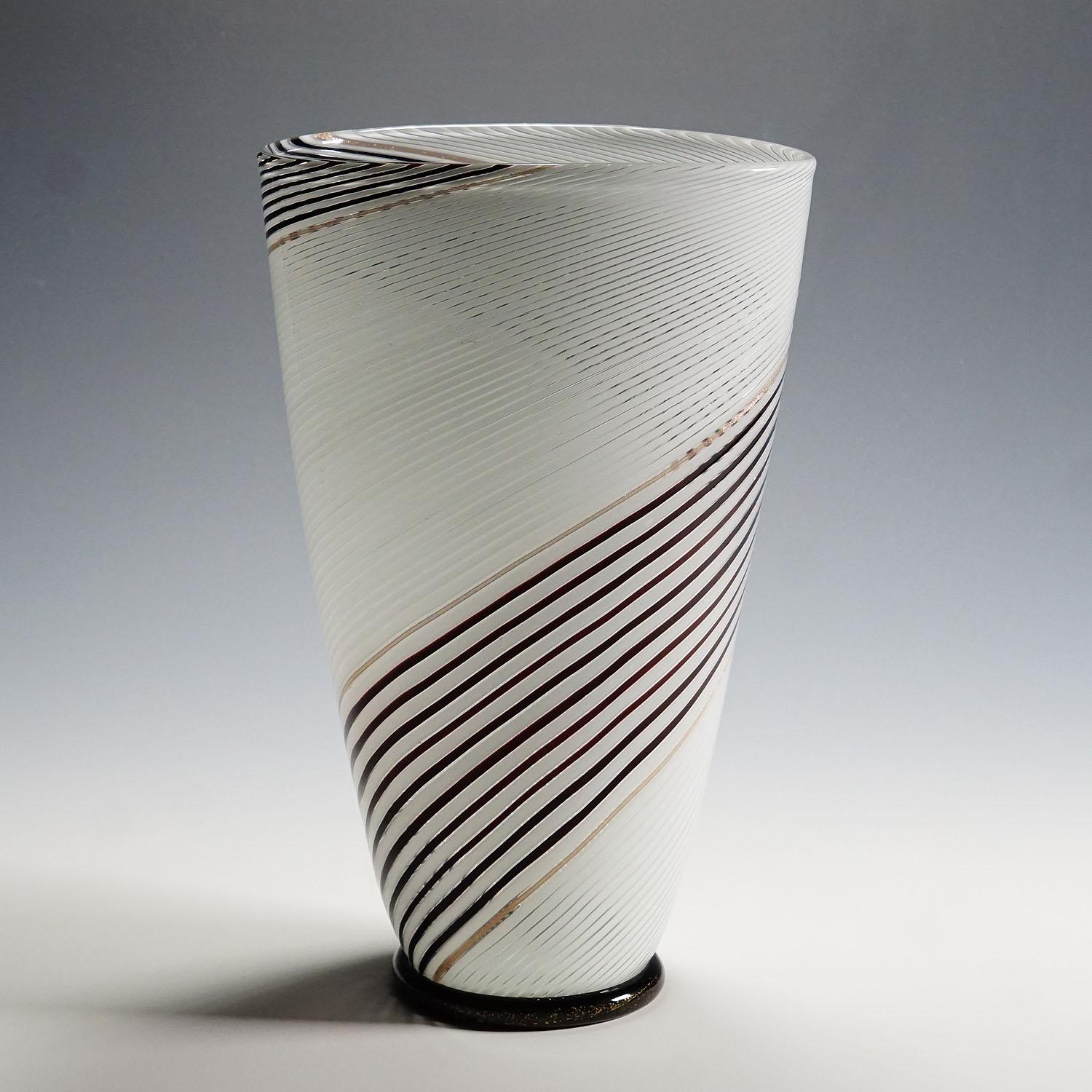 Italian Dino Martens for Aureliano Toso Vase in Filigree Glass ca. 1950s For Sale