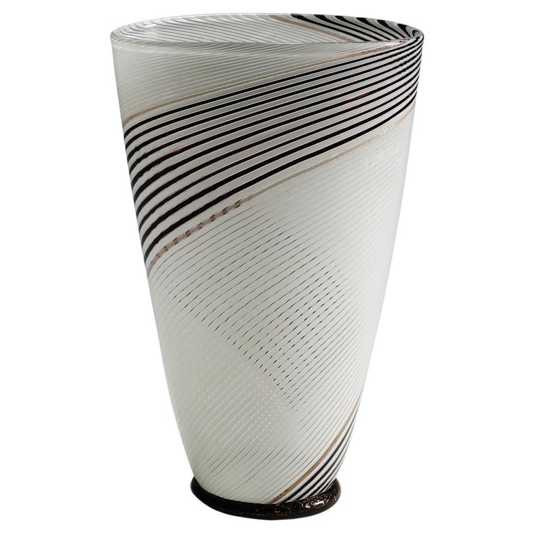 Dino Martens for Aureliano Toso Vase in Filigree Glass ca. 1950s For Sale