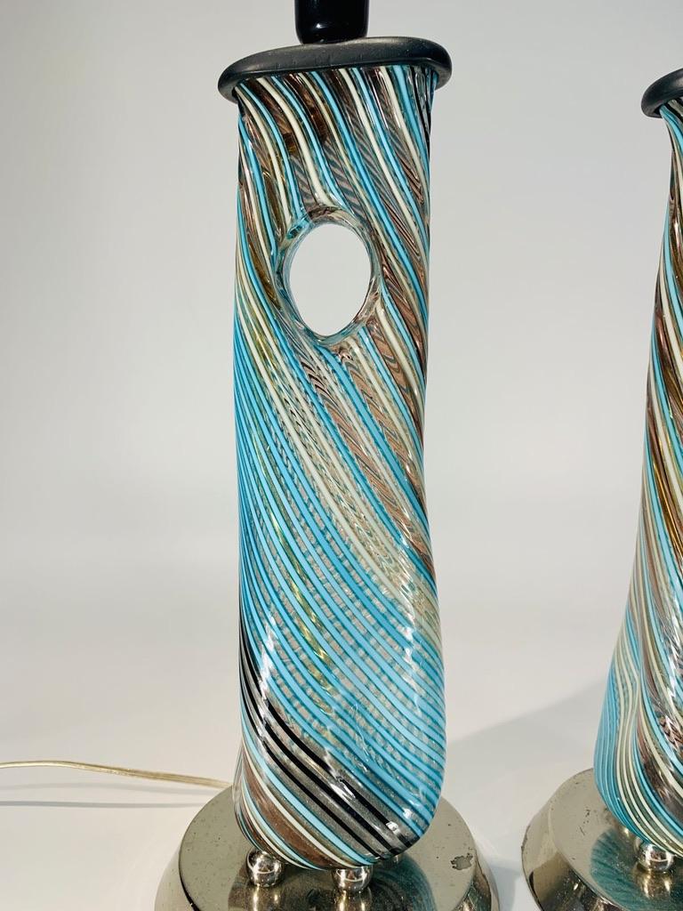 Unglaubliche DINO MARTENS multicolor Murano Glas Paar Tischlampen mit Metallsockel um 1950