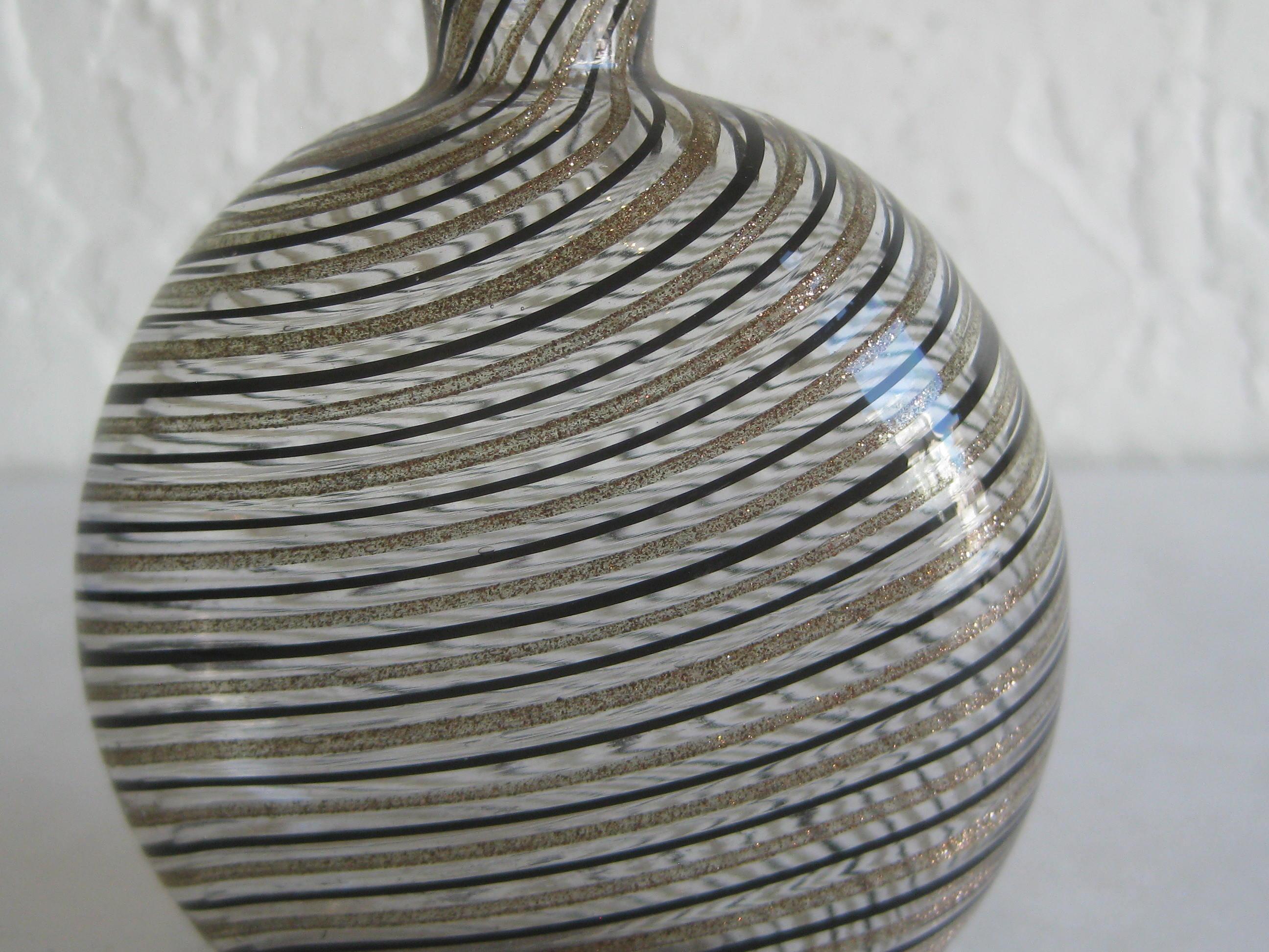 20th Century Dino Martens Mezza Filigrana Gold and Black Canes Murano Art Glass Vase, Italy