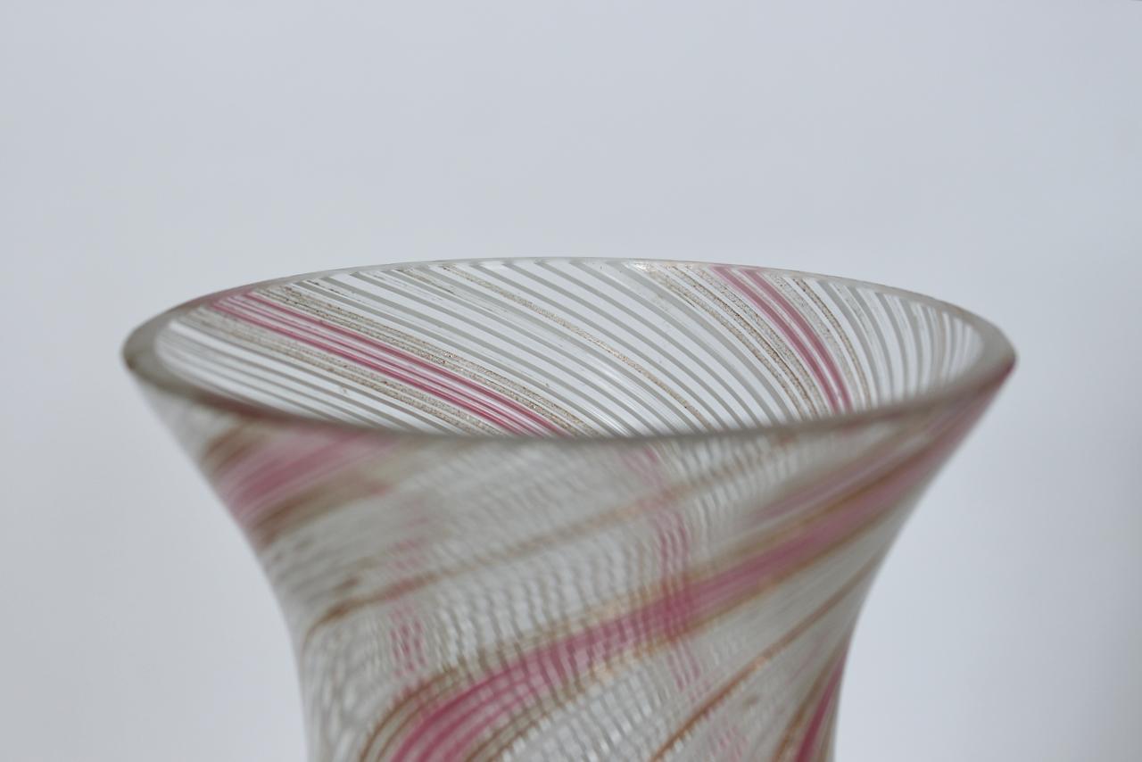 Dino Martens Mezza Filigrana Pink, White & Rose Gold Murano Vase, 1950's For Sale 3