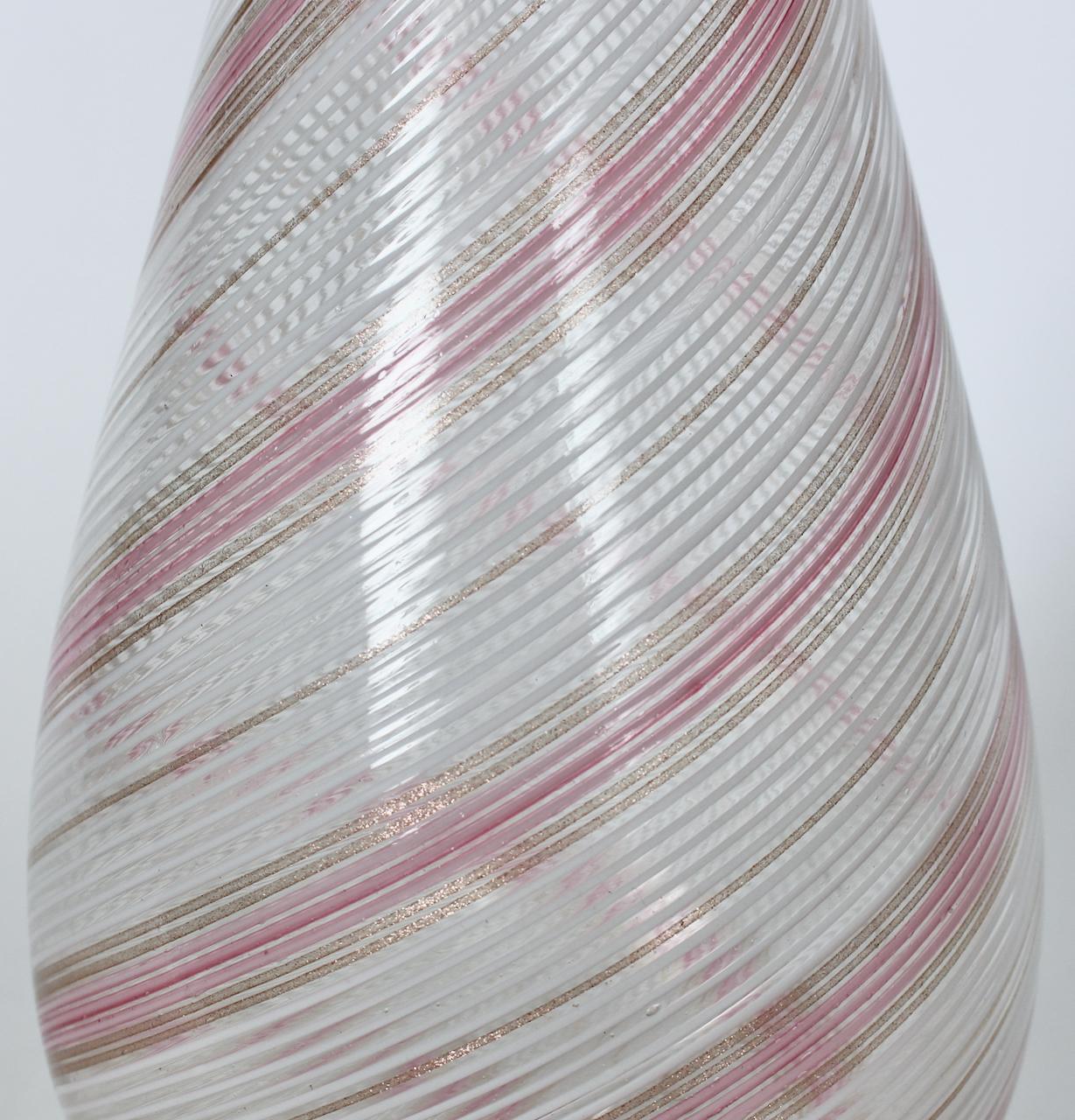 Dino Martens Mezza Filigrana vase de Murano rose, blanc et or rose, années 1950 en vente 6