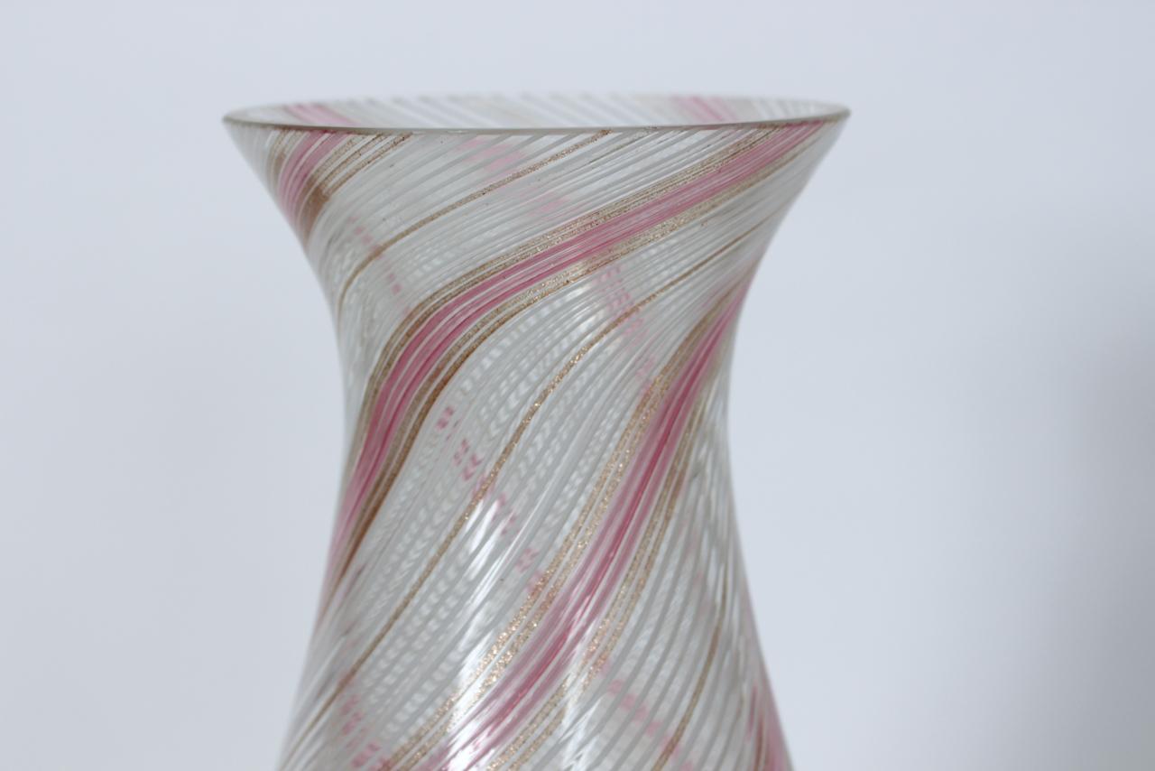 Dino Martens Mezza Filigrana vase de Murano rose, blanc et or rose, années 1950 en vente 1
