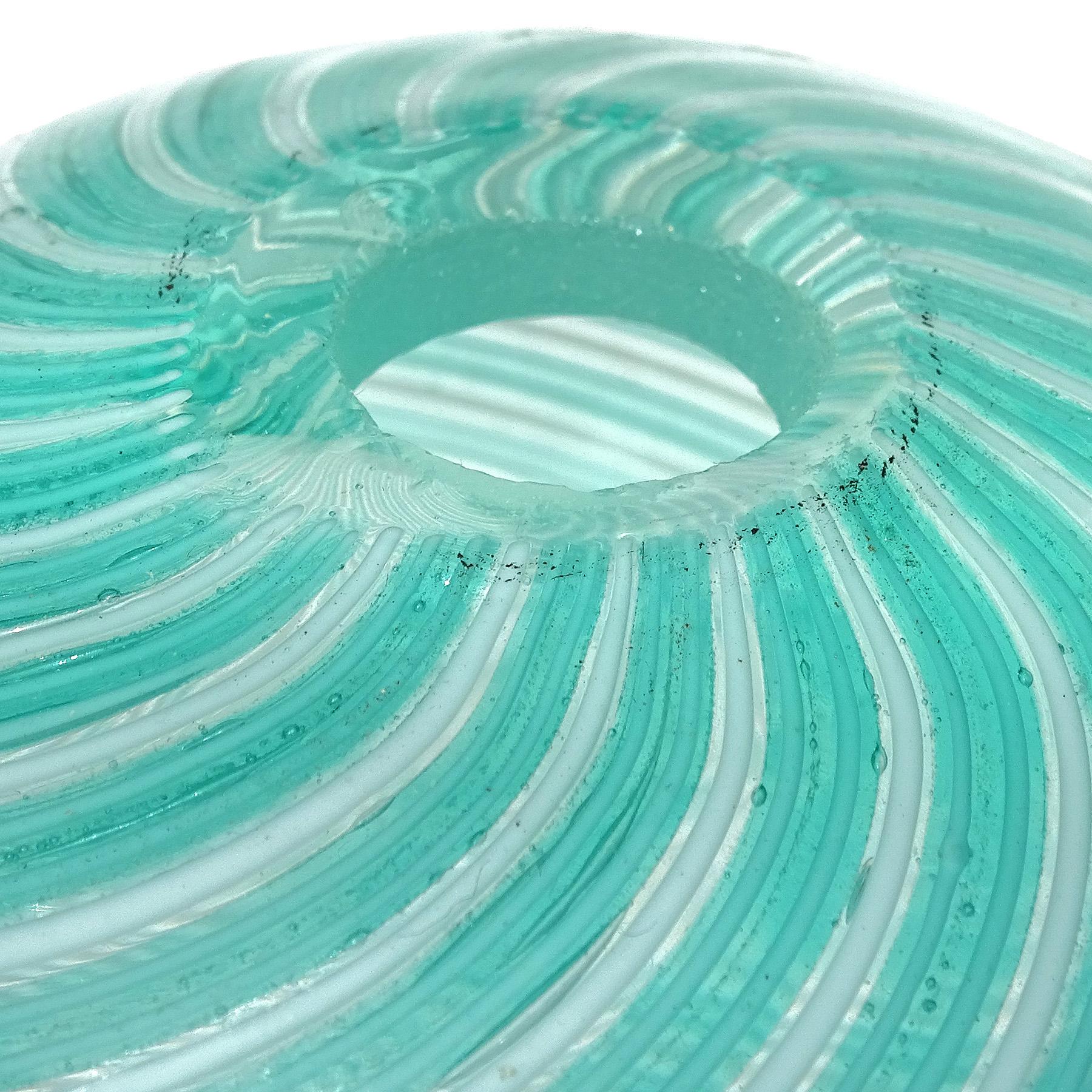 Dino Martens Muranoglas-Dekanterflaschenvase aus italienischem Kunstglas in Blau, Grün und Weiß (Moderne der Mitte des Jahrhunderts) im Angebot