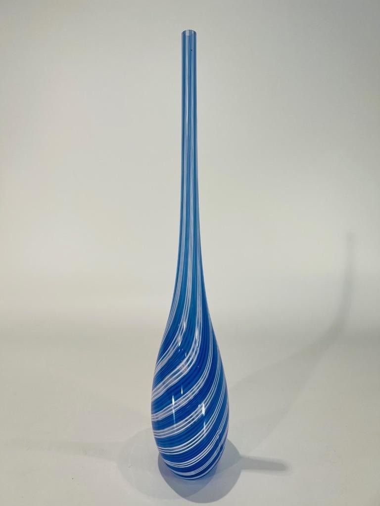 International Style Dino Martens Murano glass blue and white vase circa 1950 For Sale