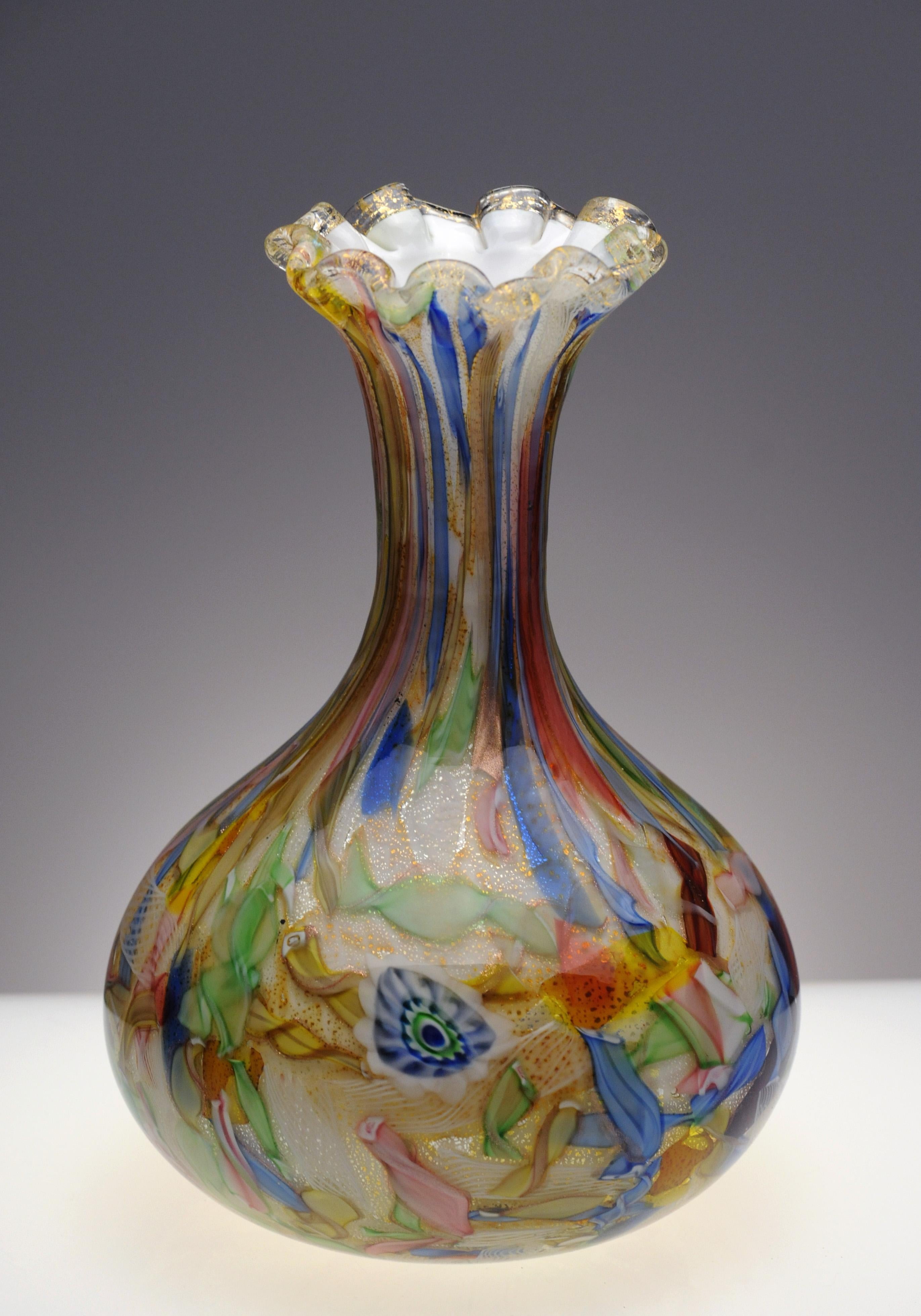 Dino Martens Murano Glass Italian Tutti Fruiti Vase, 1950s In Excellent Condition In Washington, DC