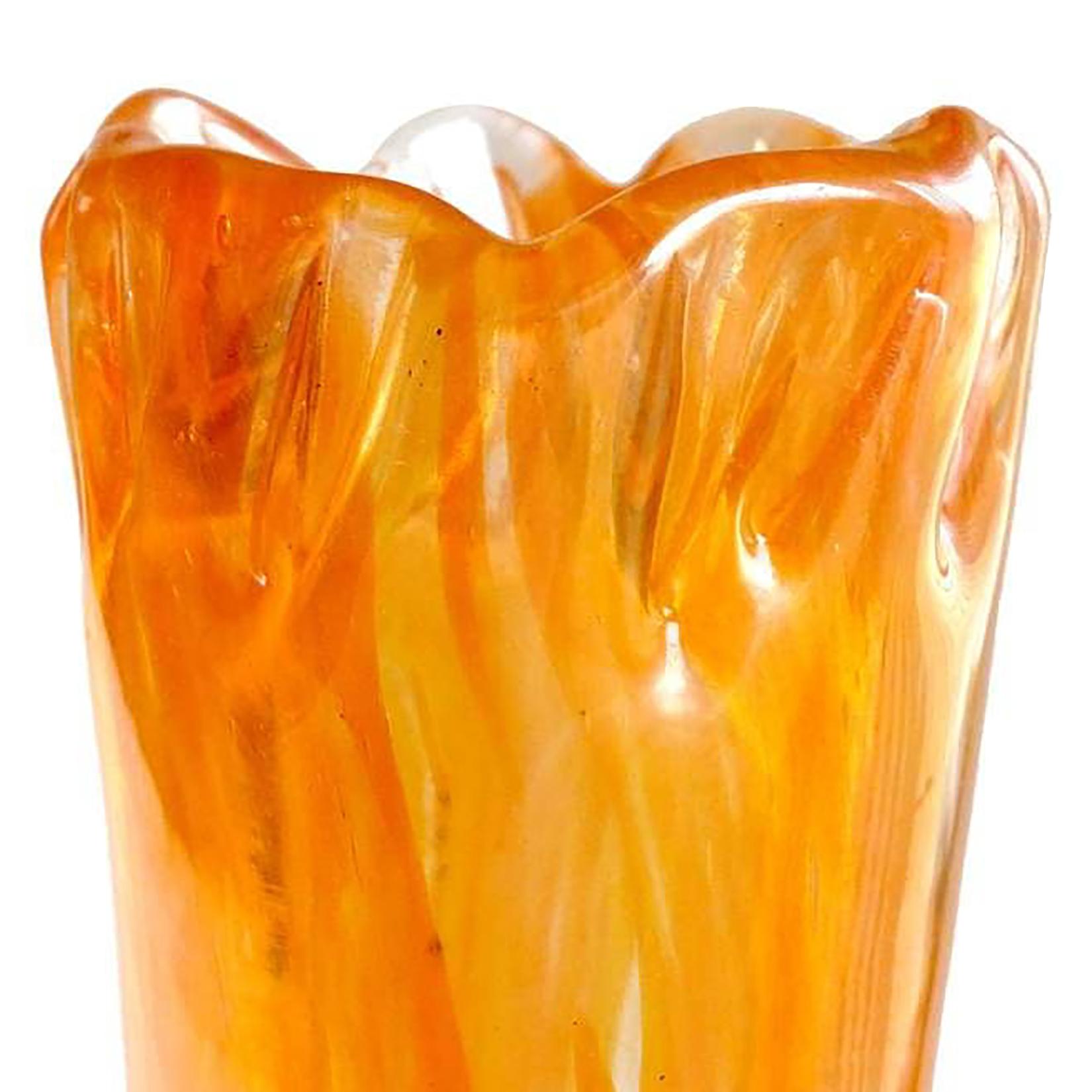 Dino Martens Murano Orange schillernde italienische Kunstglas Monumental Blumenvase (Moderne der Mitte des Jahrhunderts) im Angebot