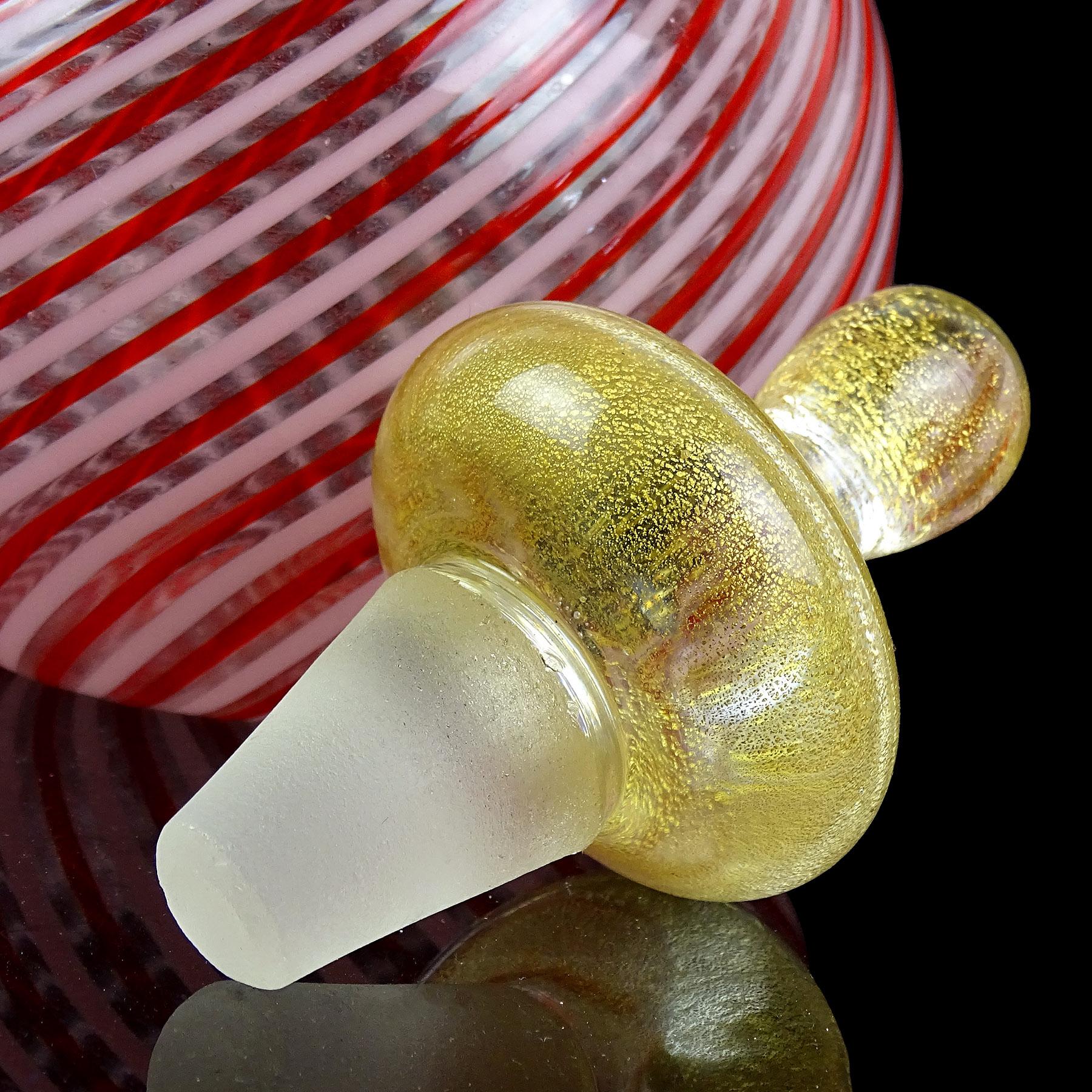Dino Martens Murano Red White Gold Flecks Italian Art Glass Bottle Decanter In Good Condition For Sale In Kissimmee, FL