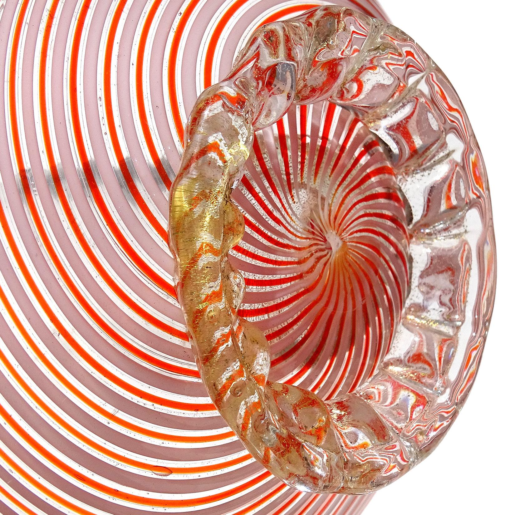 Dino Martens Murano-Kerzenhalter aus italienischem Kunstglas mit roten und weißen Bändern und Blattgold im Zustand „Gut“ im Angebot in Kissimmee, FL