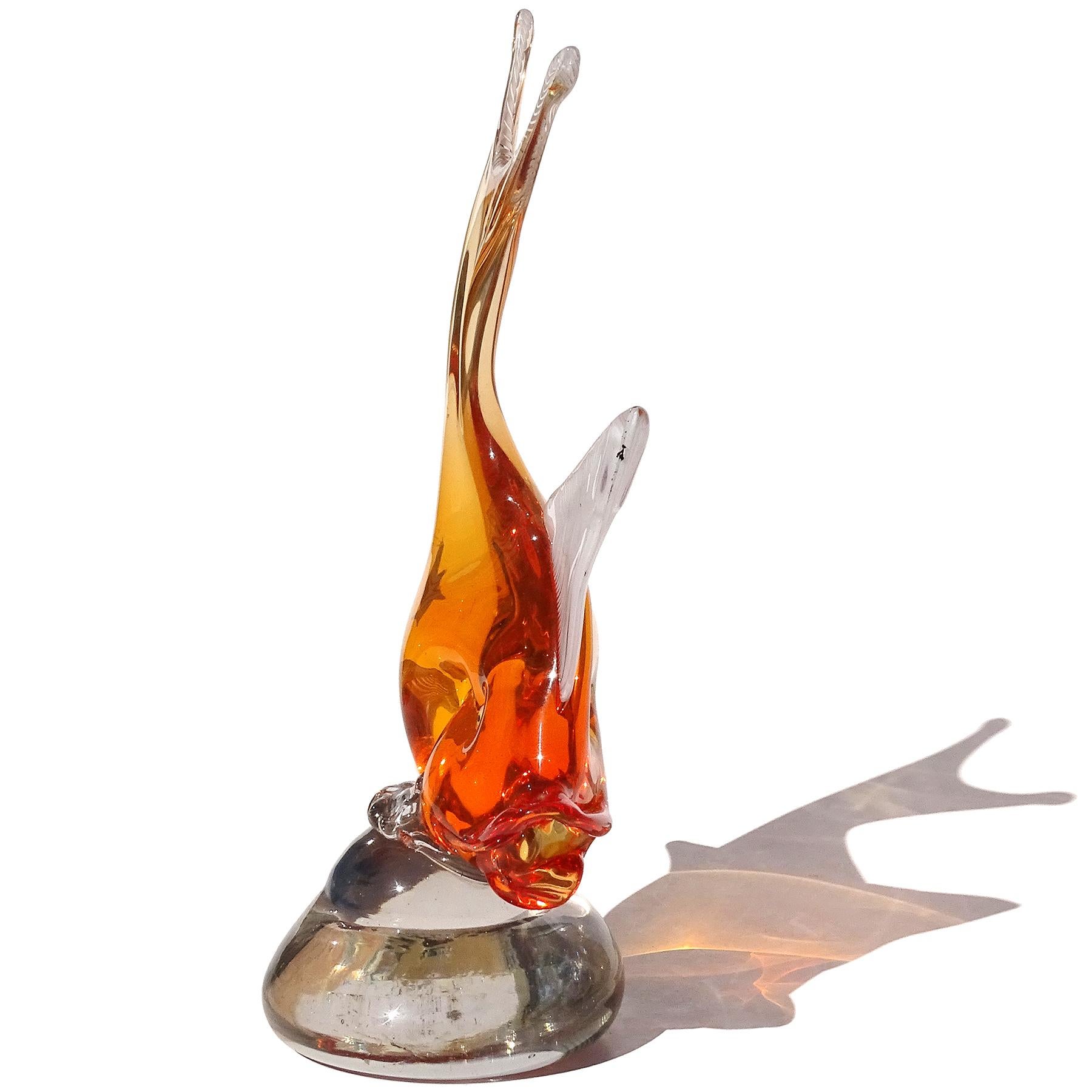 Mid-Century Modern Dino Martens Murano Sommerso - Sculpture de poisson en verre d'art italien orange et blanc en vente
