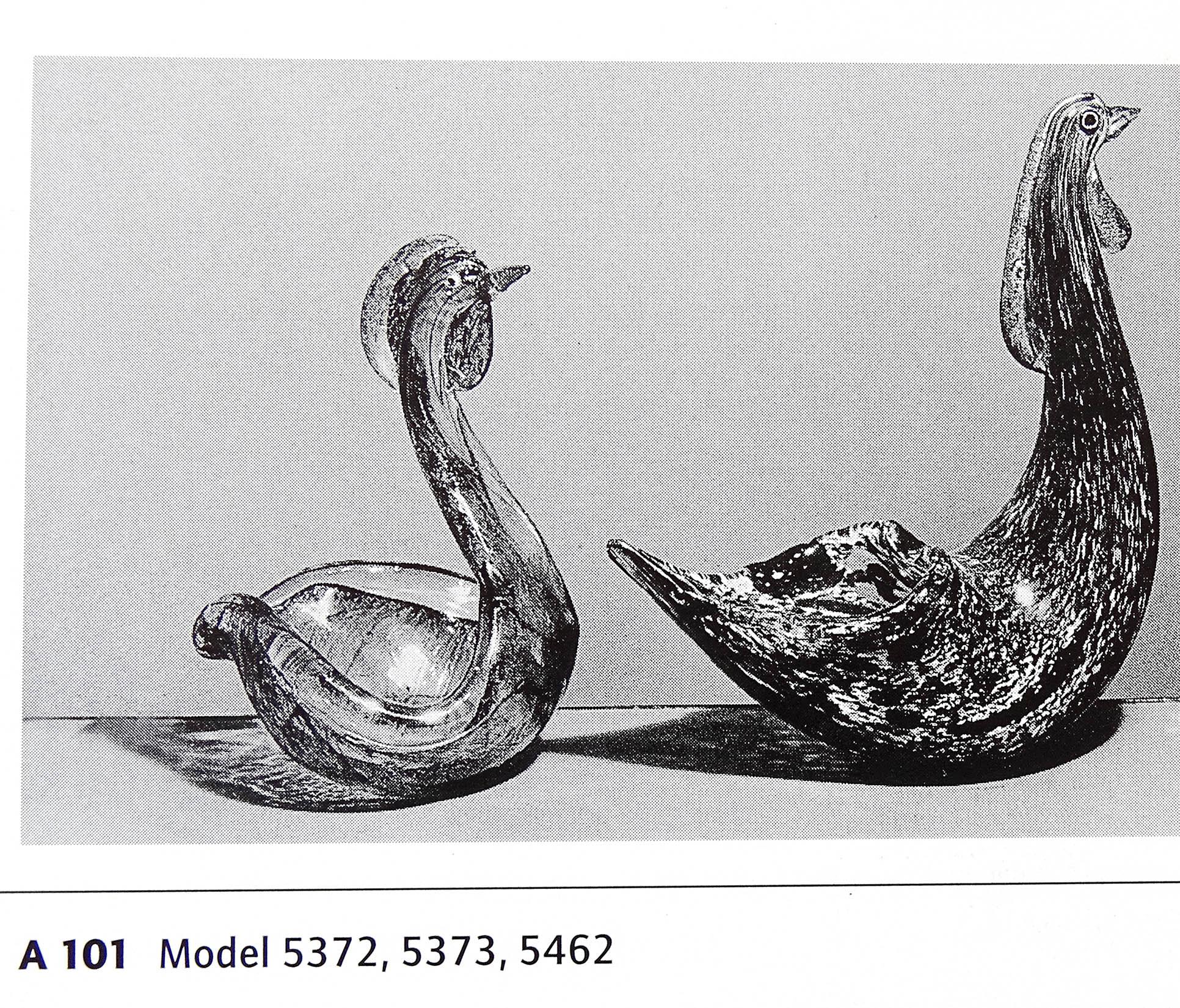 Mid-Century Modern Dino Martens Murano Variegato 1954 Aurene Iridescent Italian Art Glass Bird Bowl For Sale