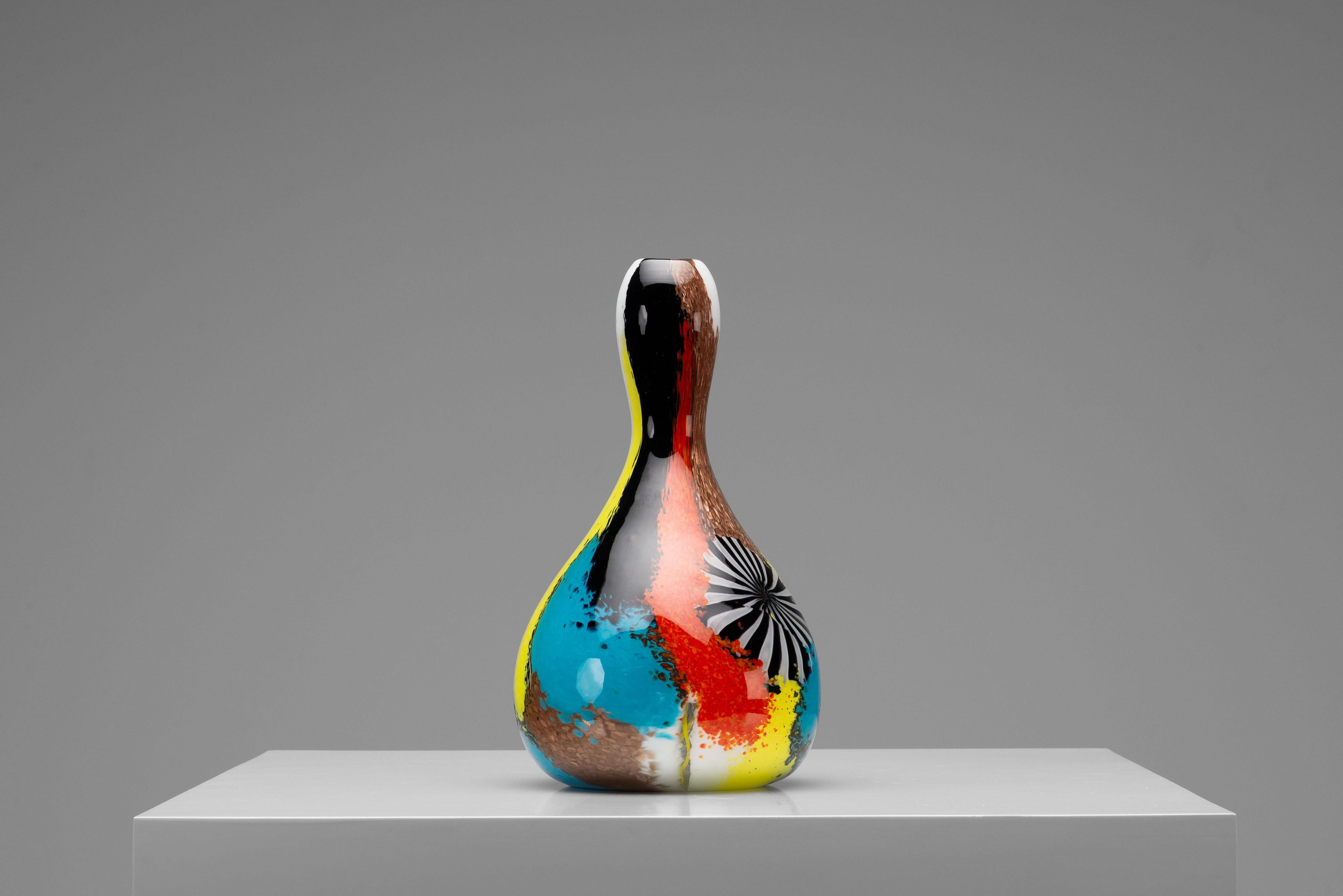Vase sculptural 