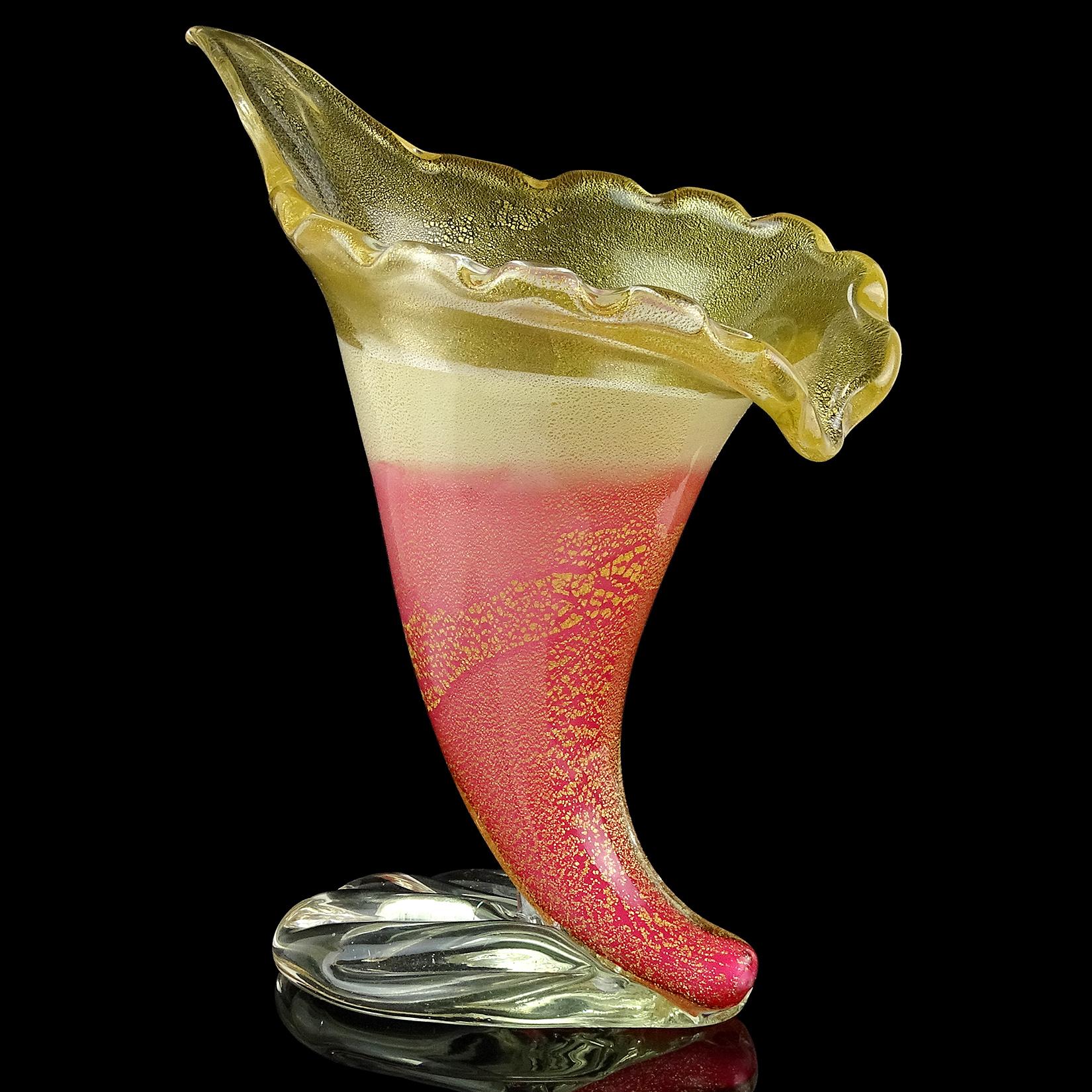 Dino Martens Pink White Gold Murano Gold Flecks Italian Art Glass Flower Vase In Good Condition For Sale In Kissimmee, FL