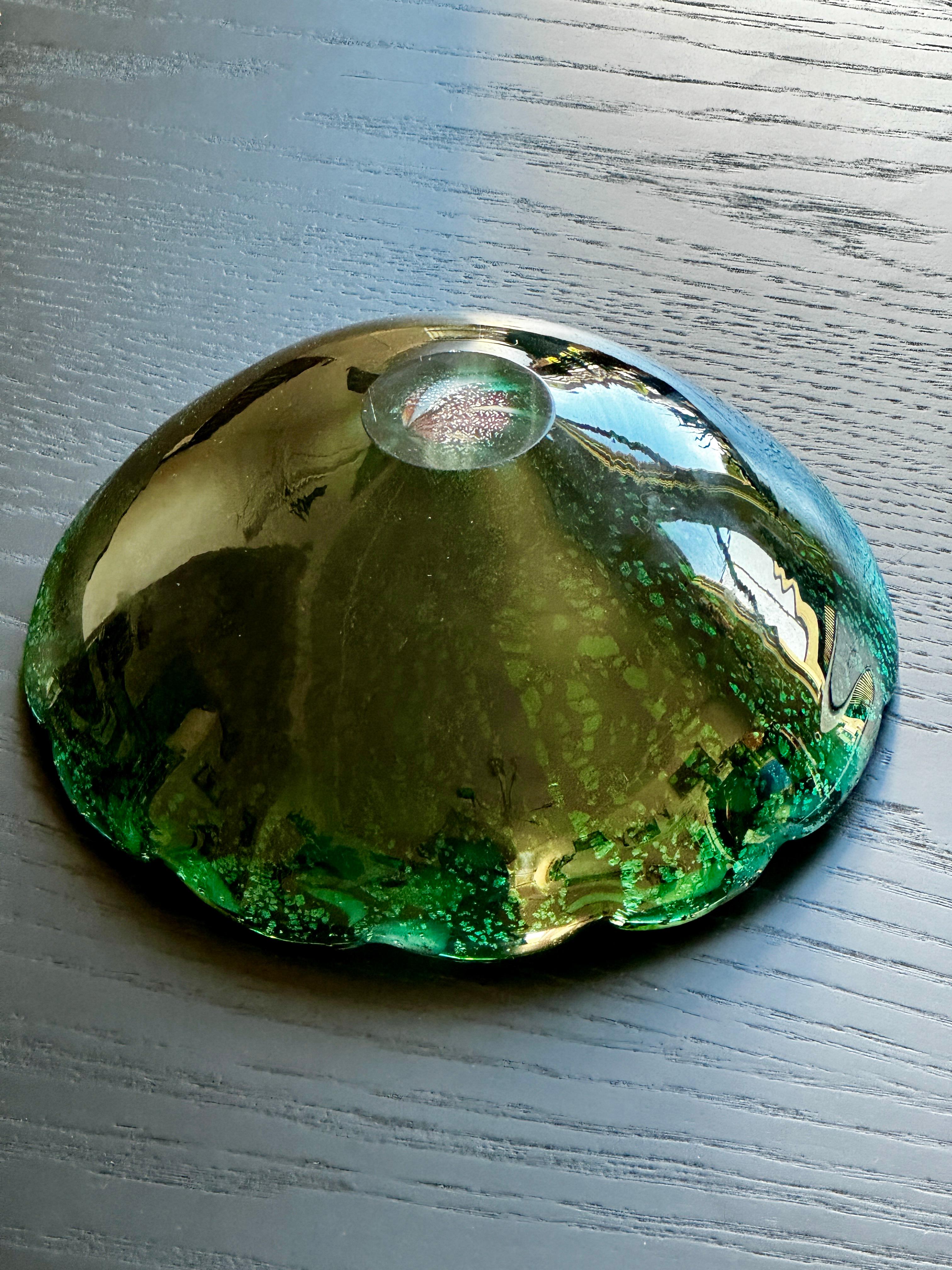 Dino Martens Reticulated Glass Bowl  In Excellent Condition For Sale In San Francisco, CA