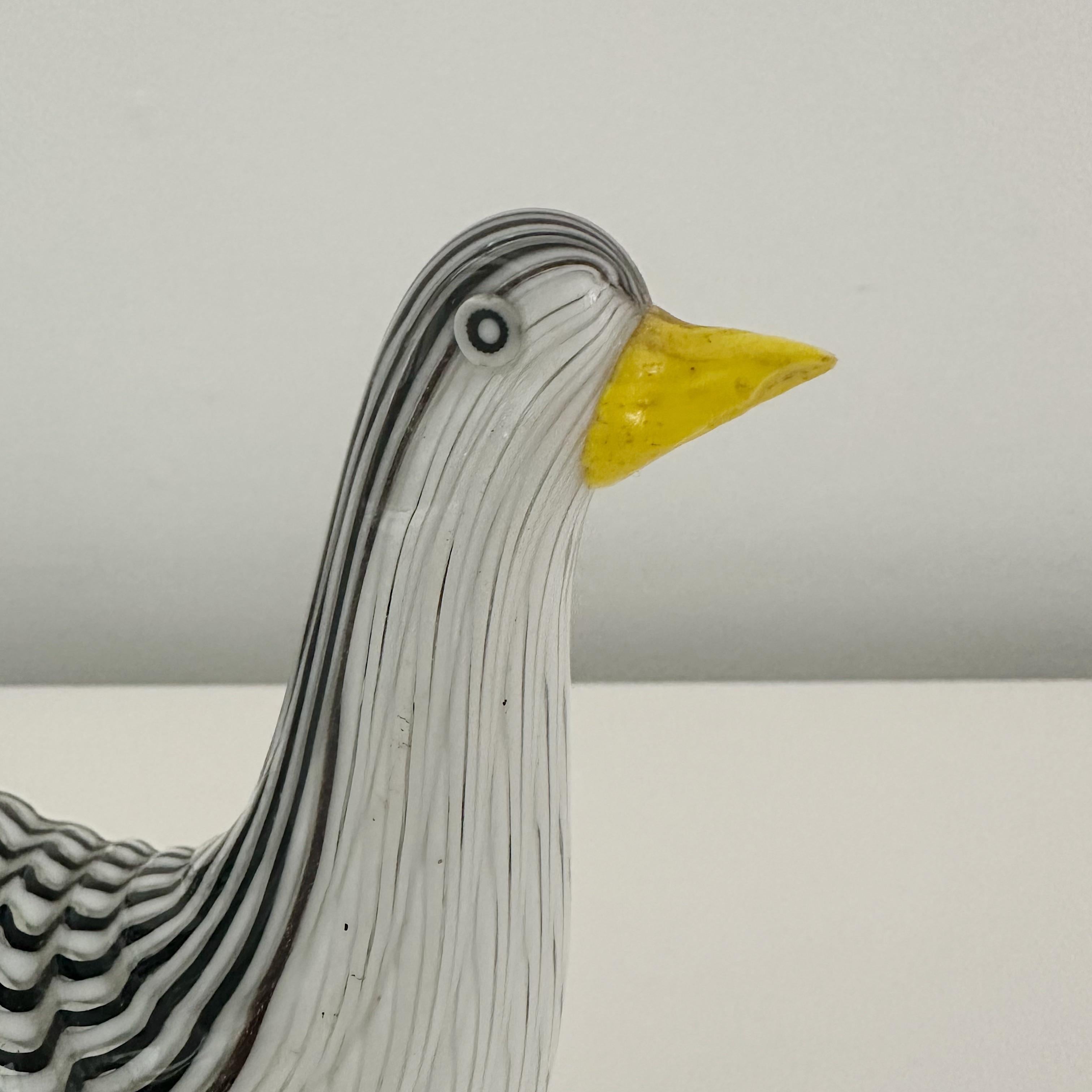 italien Dino Martens Vase « Trina » avec oiseau en verre de Murano en vente