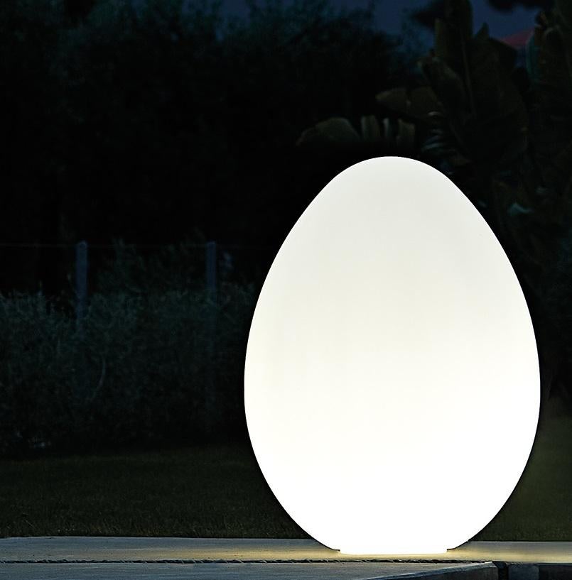 Dino Small Floor Lamp by SLIDE Studio
Dimensions: Ø 86 x H 120 cm.
Materials: Polyethylene.

This product is suitable for indoor and outdoor use. All our lamps can be wired according to each country. If sold to the USA it will be wired for the USA