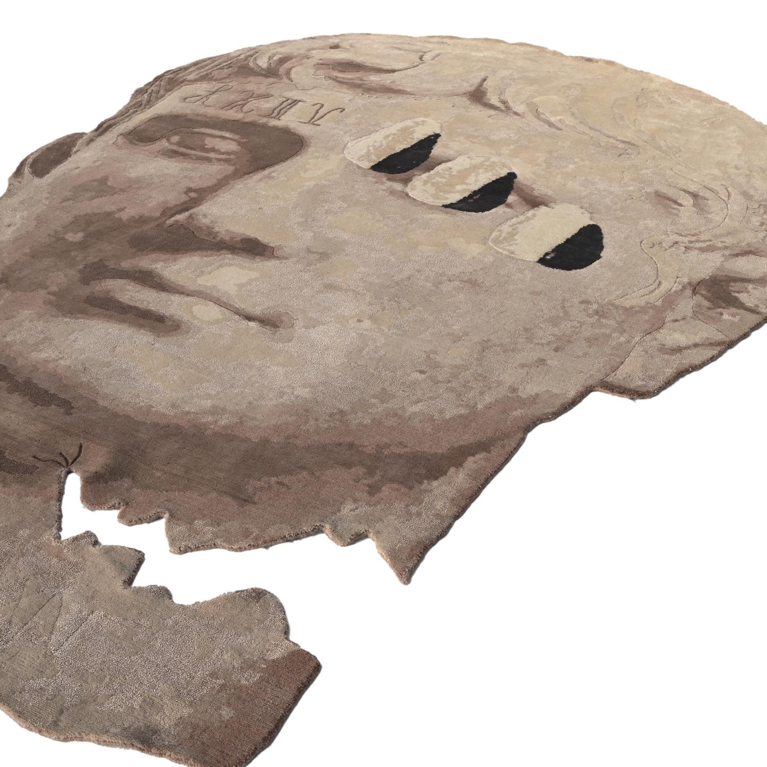 Fragment I, Dinodo Studio in Collaboration mit Dominik Scharfer, ist ein fesselndes Stück aus der Preliminary Aftershocks Kollektion. Inspiriert von den eindrucksvollen Ruinen des alten Roms, verbindet dieses Kunstwerk in limitierter Auflage