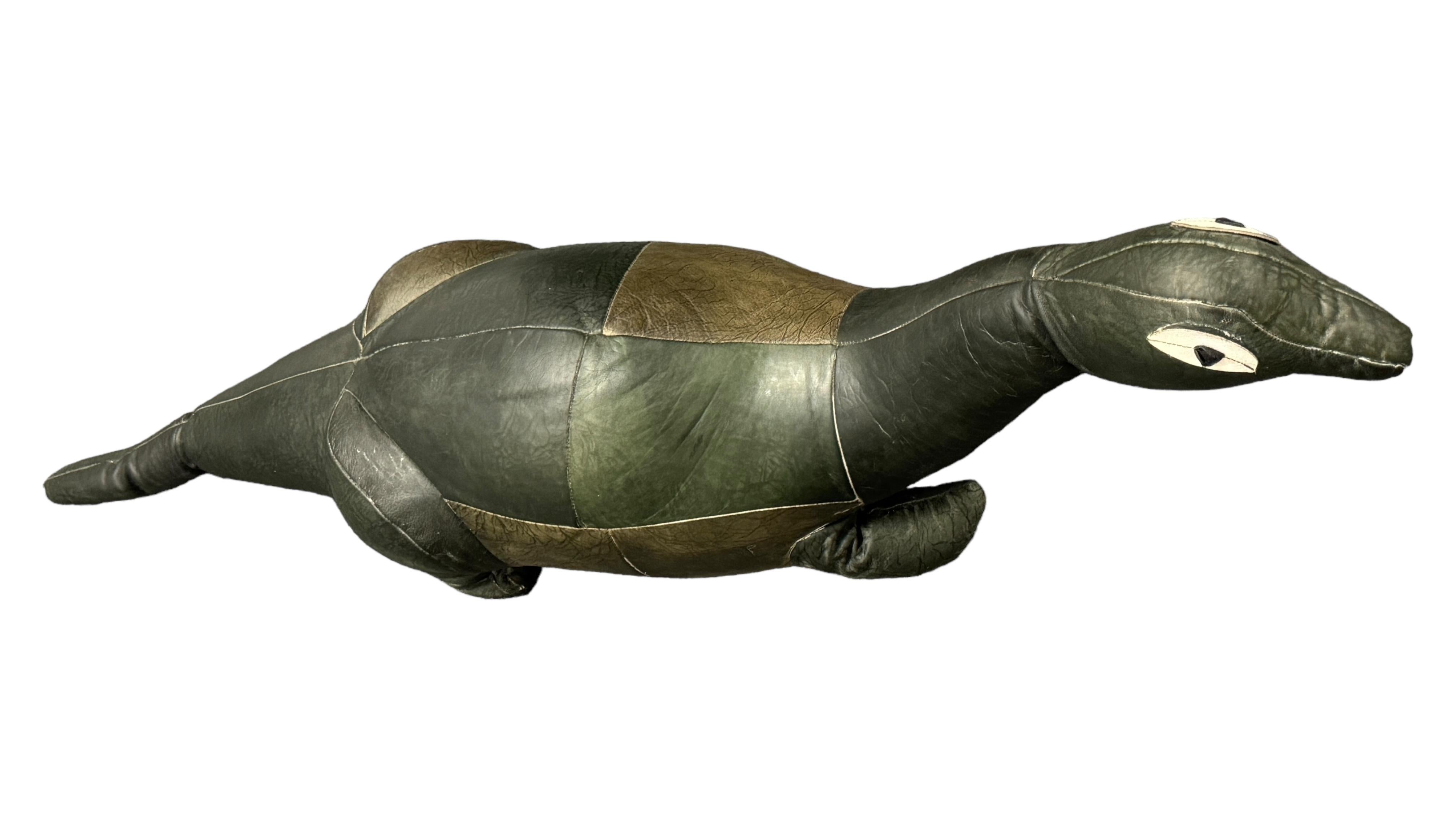 Dinosaurier Pouf Ottoman Fußhocker Poof Pouffe Mad aus Leder, 1970er Jahre im Angebot 5