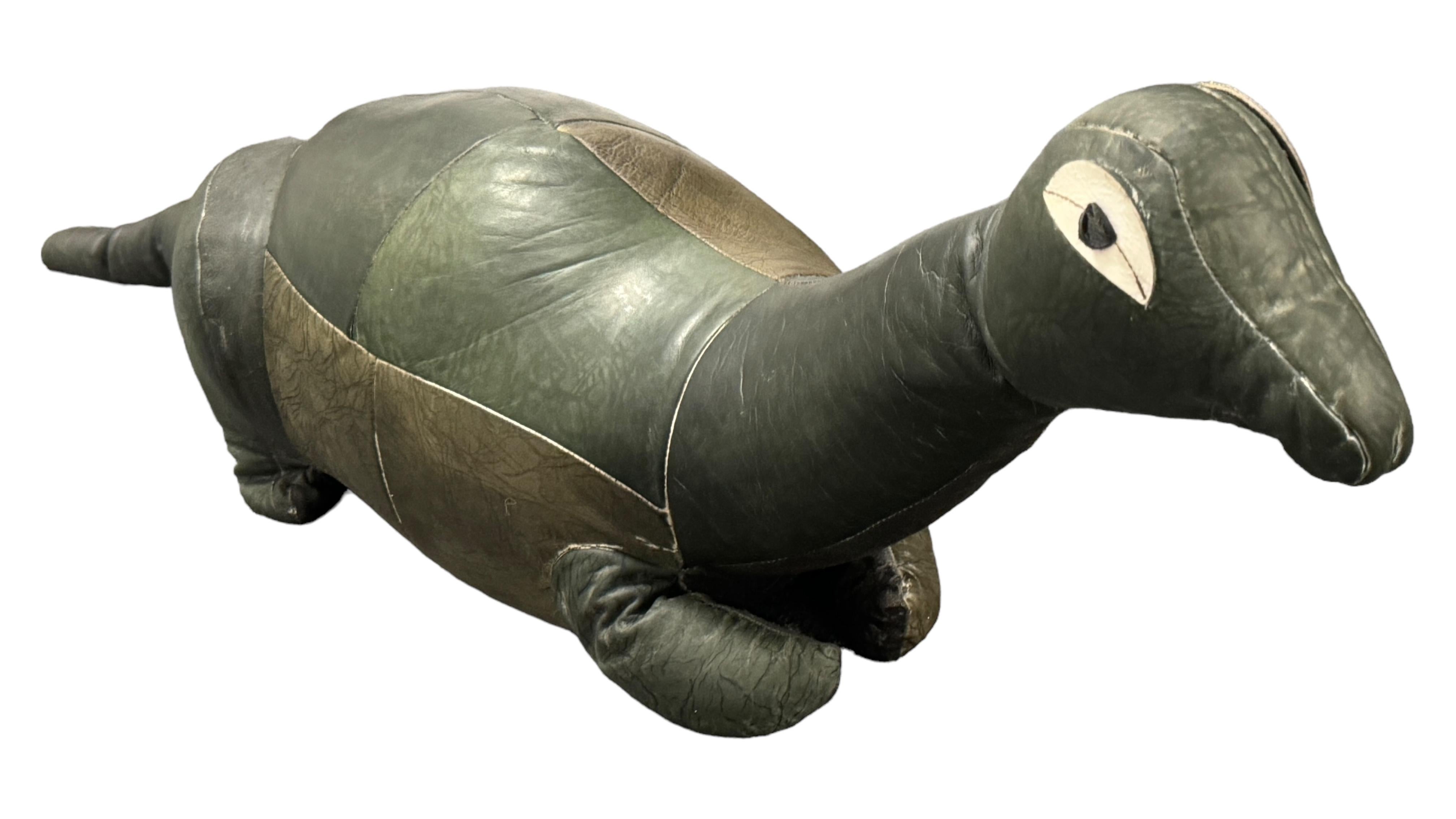 Dinosaurier Pouf Ottoman Fußhocker Poof Pouffe Mad aus Leder, 1970er Jahre im Angebot 2