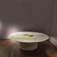 Mesa baja de cerámica Dione con tapa de mármol de Paolo Castelli