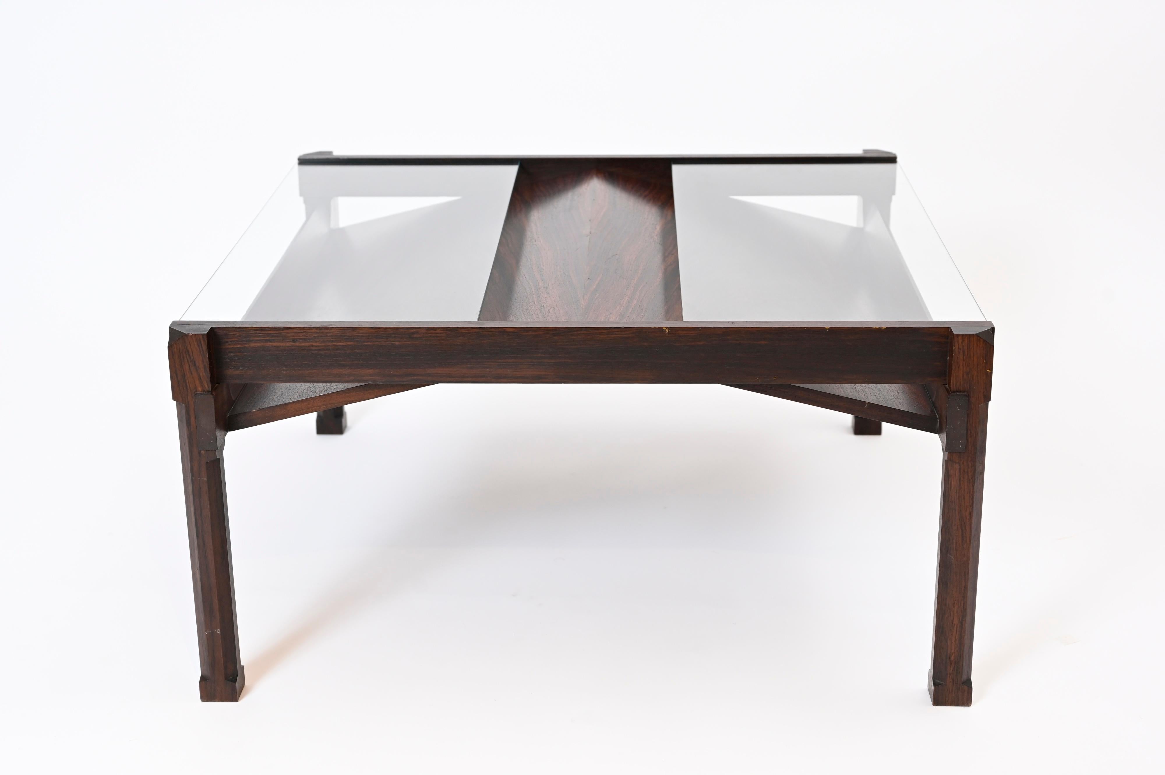 ‘Dione’ Rosewood Coffee Table and Magazine Rack by Ico Parisi for Stildomus In Good Condition In London, GB