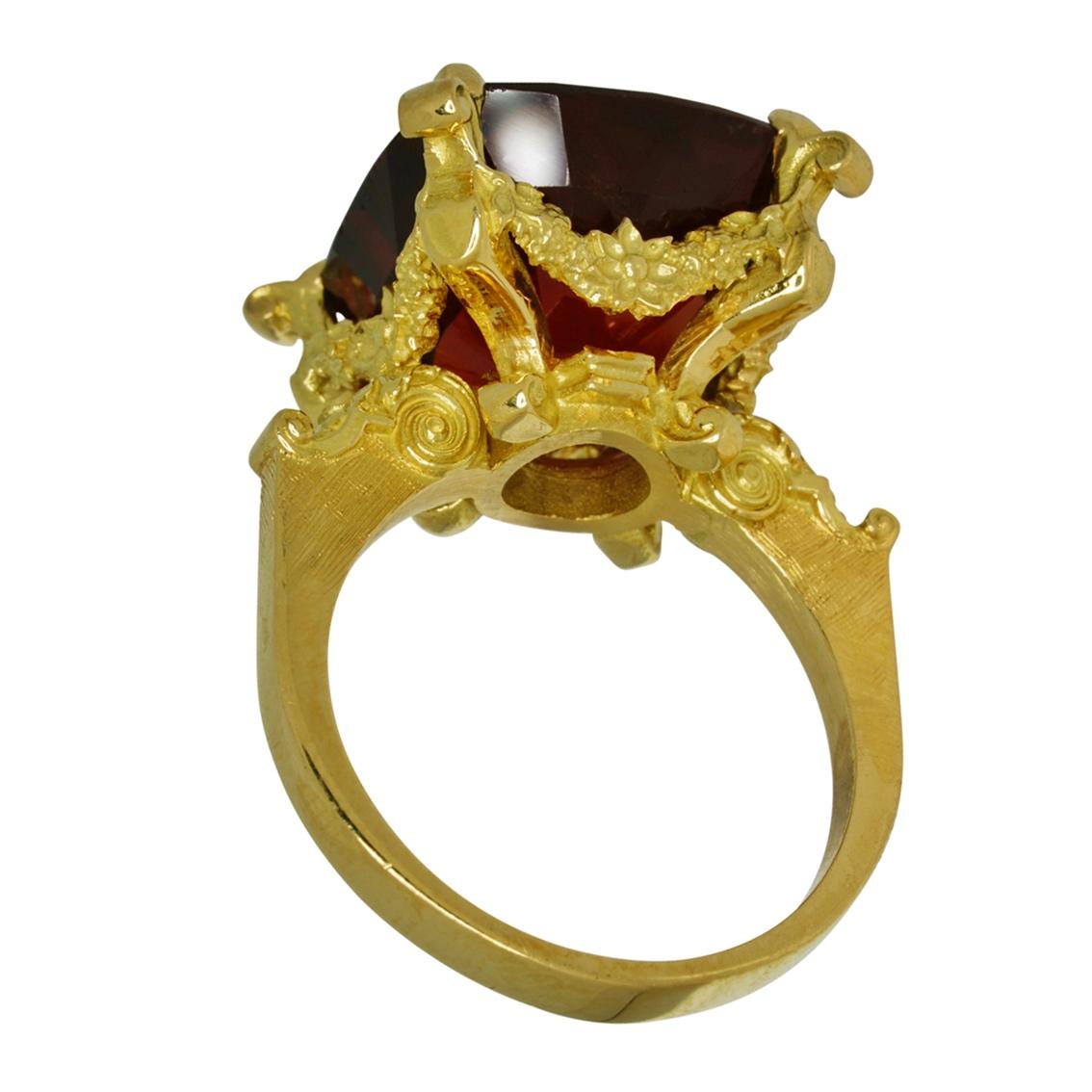 Women's or Men's Dionysus and the Nymphs of Nysa Ring in 18kt Gold, Cushion Cut 20.98ct Garnet For Sale