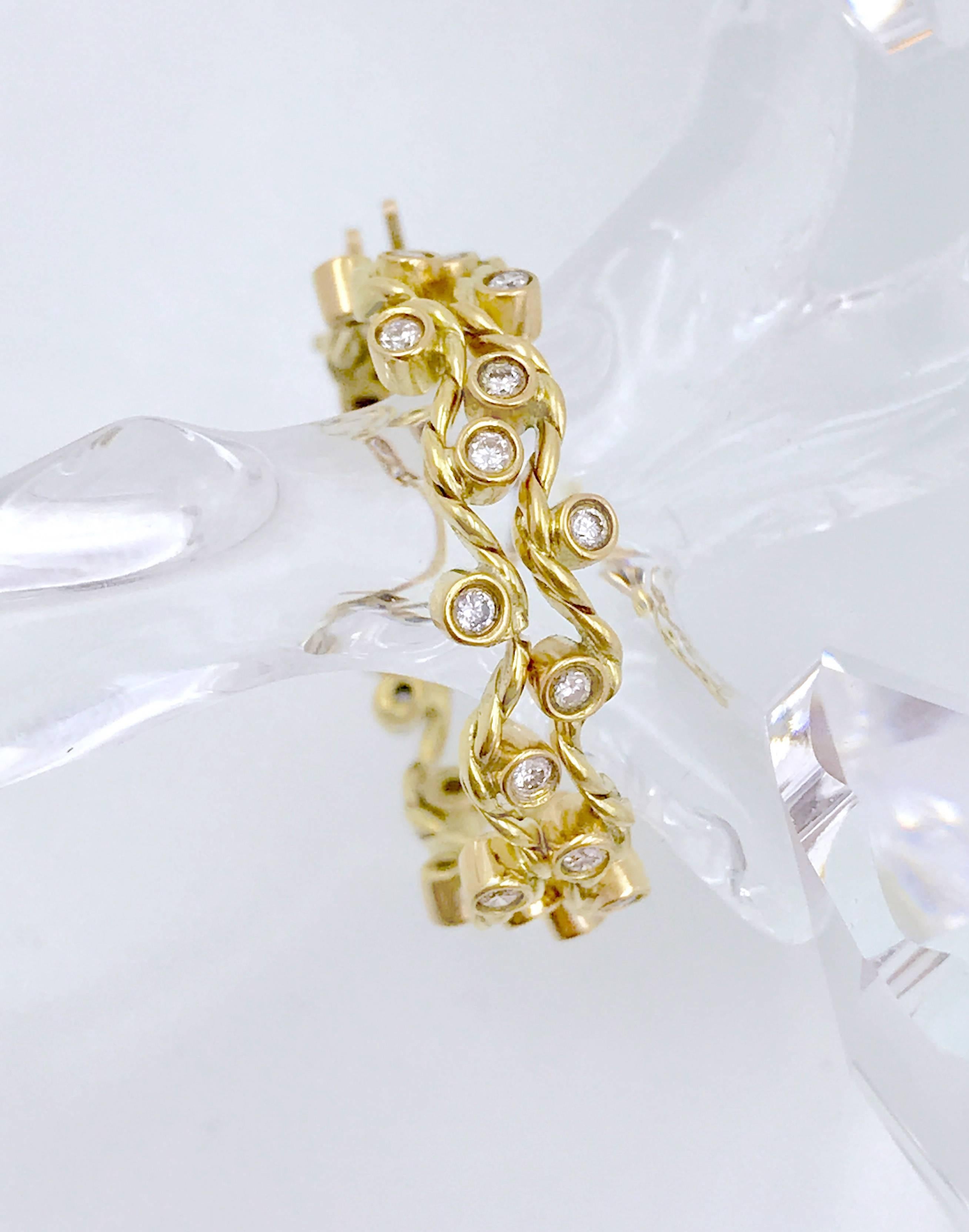 Contemporary Dionysus Diamond Hoop Earrings 18 Karat Yellow Gold 0.225 Carat in Stock For Sale