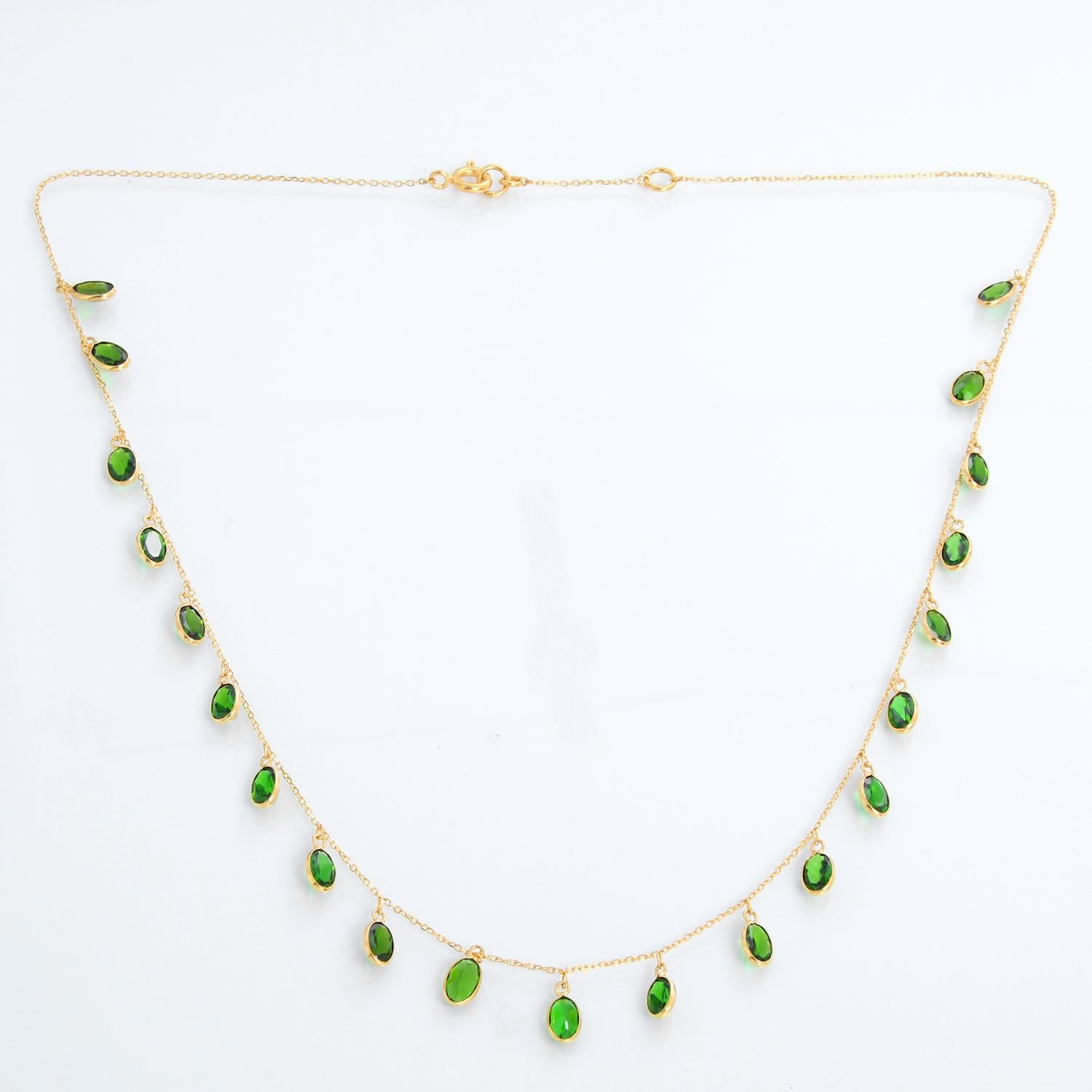 Diopside Stone and Yellow Gold Necklace In New Condition For Sale In Dallas, TX