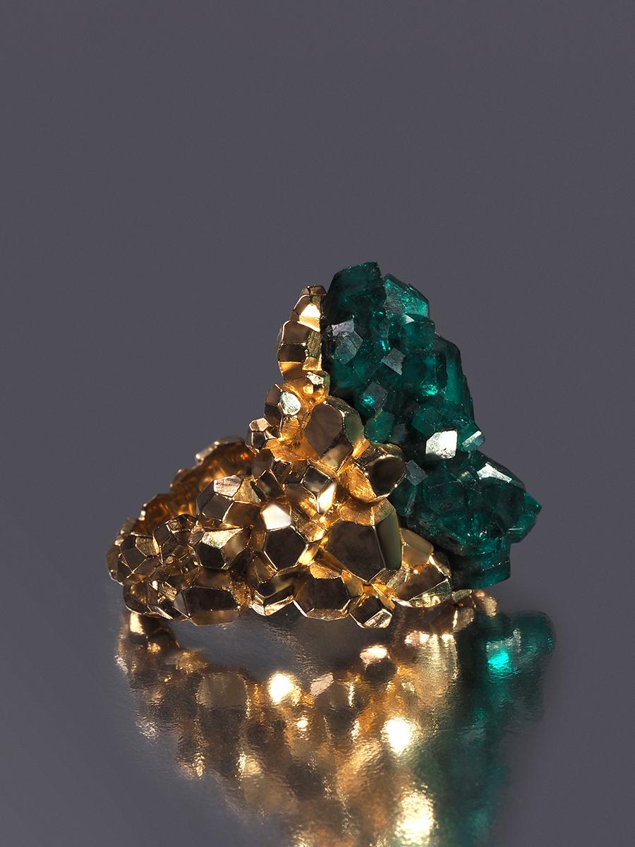 Dioptase Kristallring Gold Smaragd Grüner Stein Unisex Lord of the Ring Stil Ring  im Angebot 10