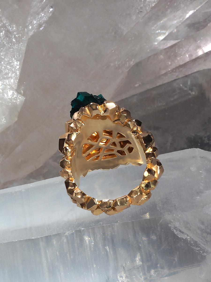 Dioptase Kristallring Gold Smaragd Grüner Stein Unisex Lord of the Ring Stil Ring  im Angebot 6
