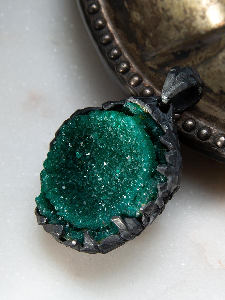 Dioptase Necklace geode Deep Forest Green Raw Crystal Unisex For Sale 3