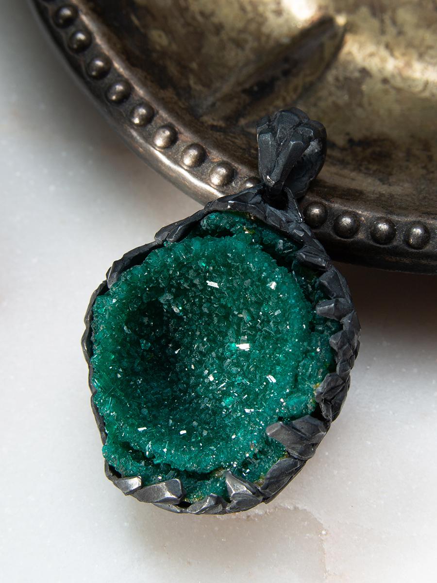 Dioptase Necklace geode Deep Forest Green Raw Crystal Unisex For Sale 4