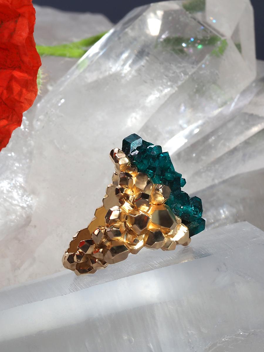 Dioptase ring gold Crystal Engagement ring unisex statement For Sale 5