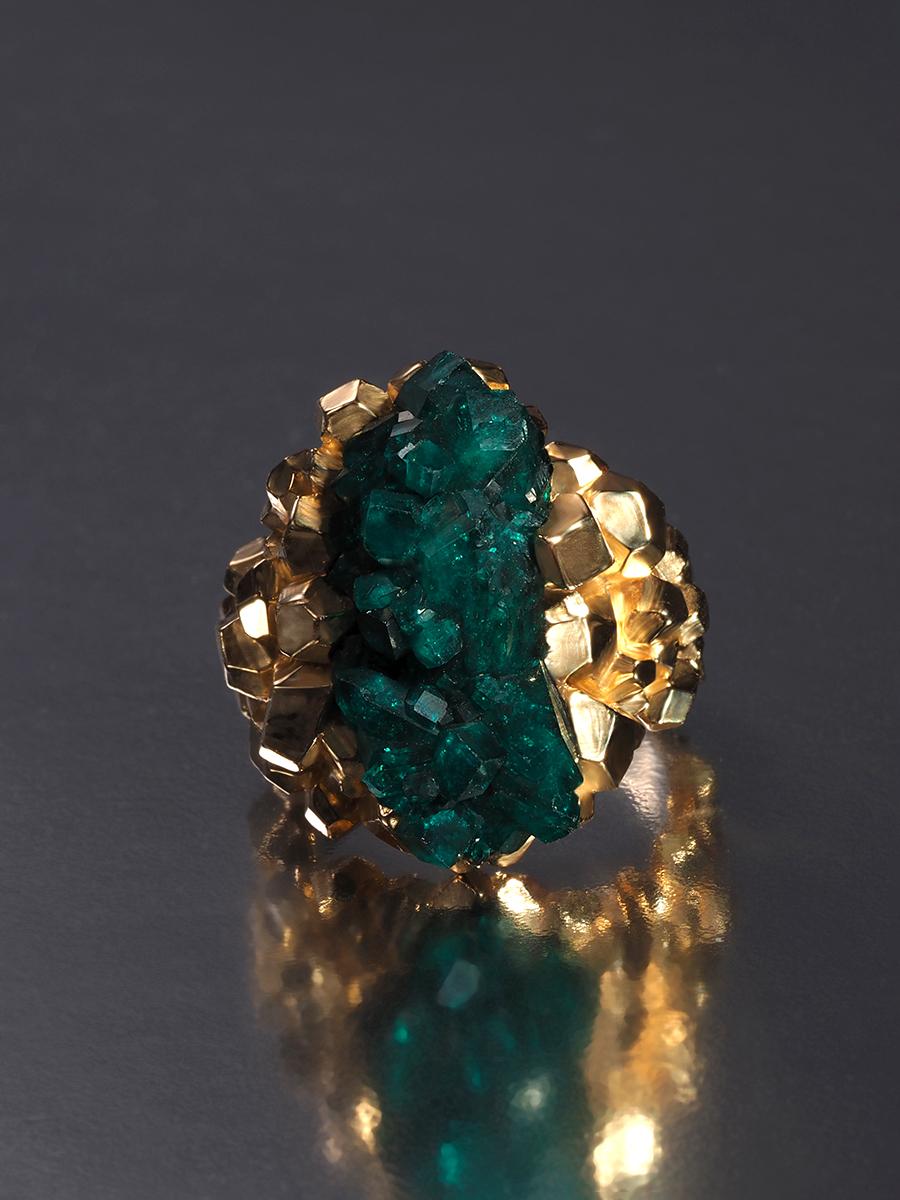 Dioptase ring gold Crystal Engagement ring unisex statement For Sale 7