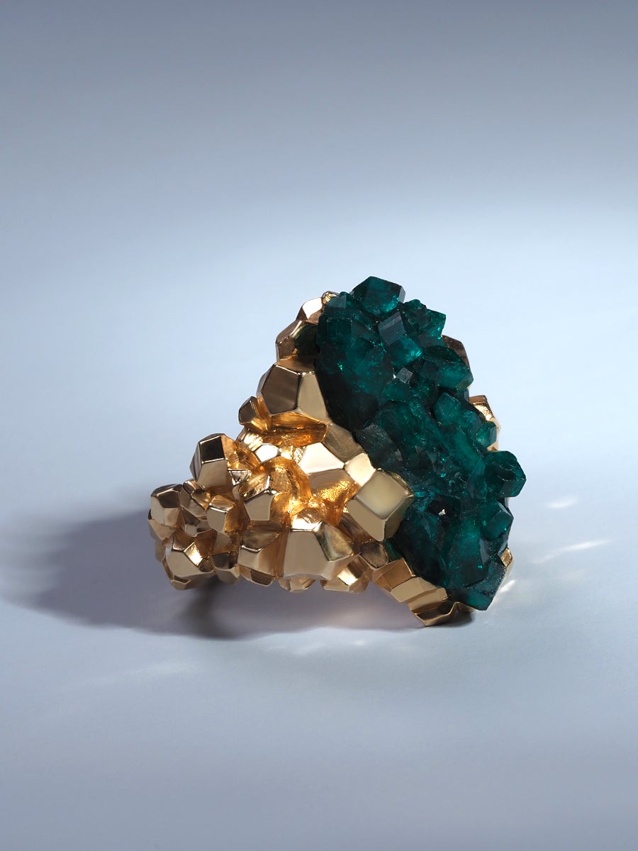 Dioptase Verlobungsring aus Gold mit Kristall und Kristall, Unisex-Statement im Zustand „Neu“ im Angebot in Berlin, DE