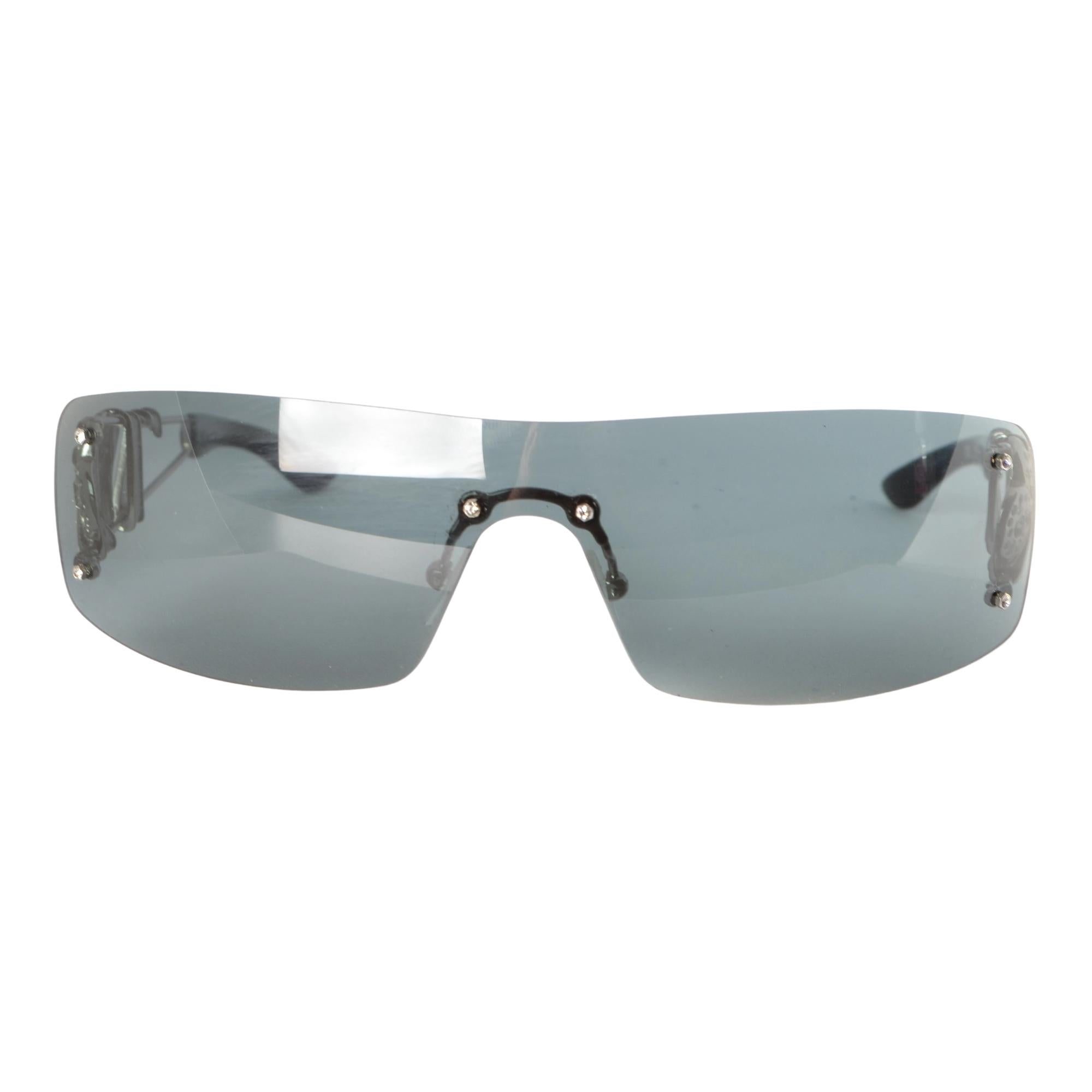 Dior 0210s Heart Core Palladium Shield Sunglasses In Good Condition For Sale In Montreal, Quebec