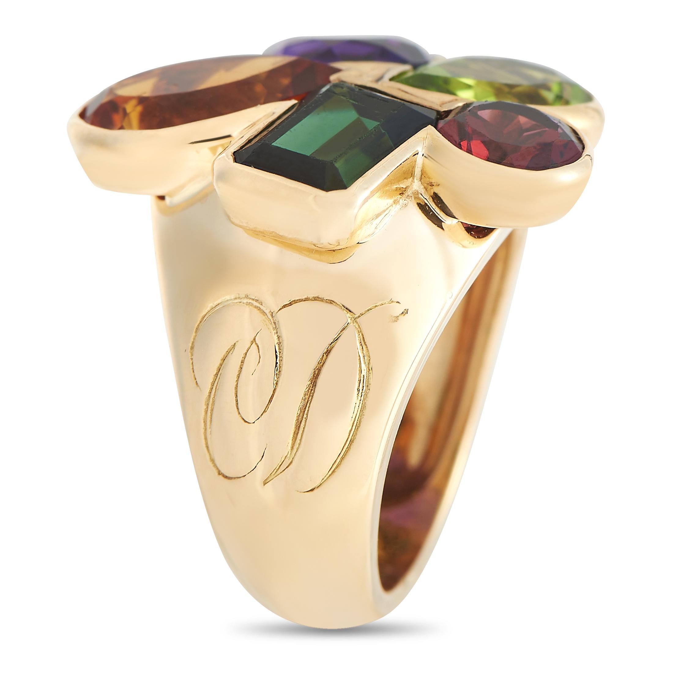 Der Ring, den Sie brauchen, um Ihre Looks mit einem Hauch von Eleganz und einem Hauch von Farbe abzurunden. Das breite, gewölbte Band aus Gelbgold mit einer Dicke von 6 mm und einer Höhe von 5 mm ist ein echter Hingucker. Der Ring wird von einem