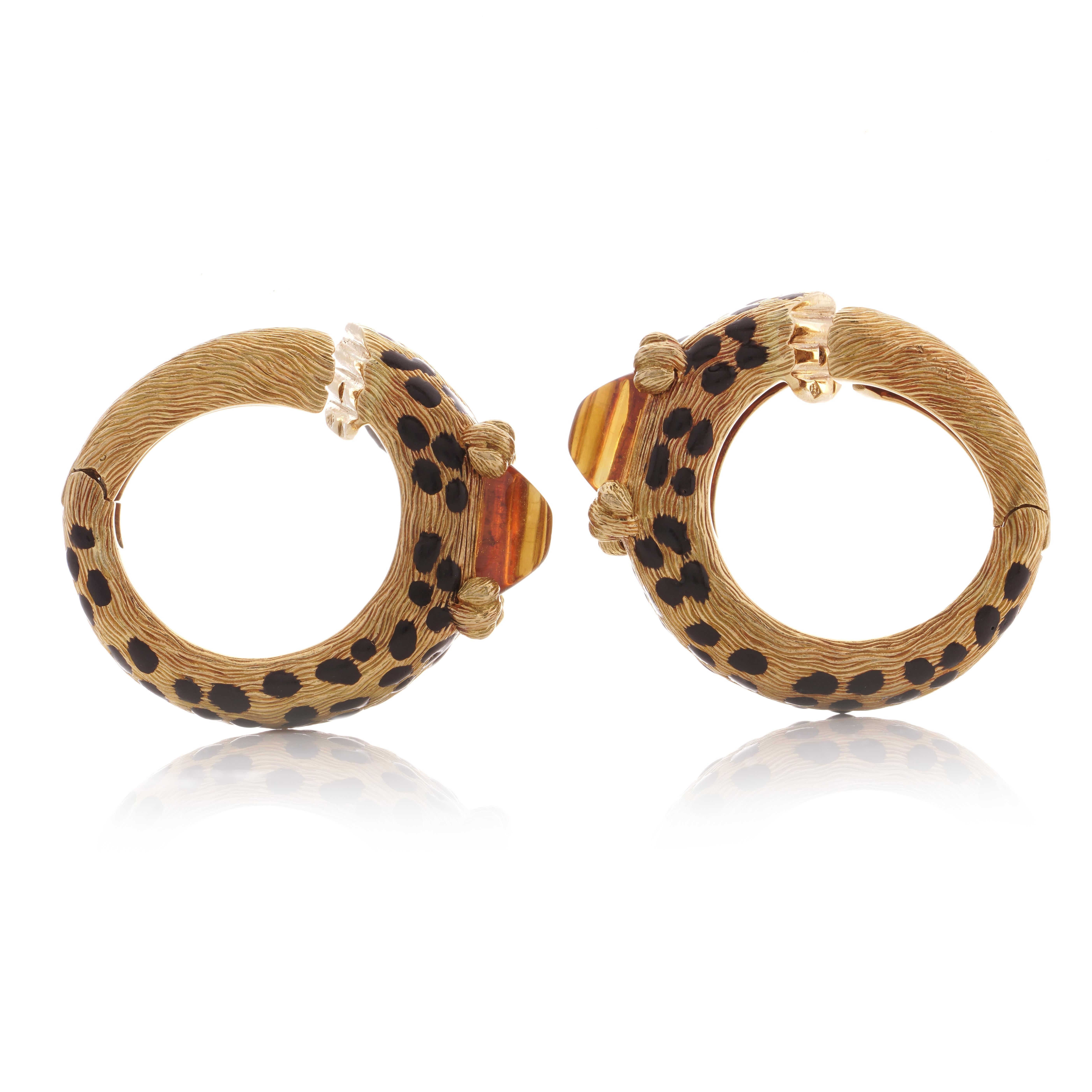 Dior 18kt gold and enamel Leopard design pair of ear clips with citrine stones  For Sale 4
