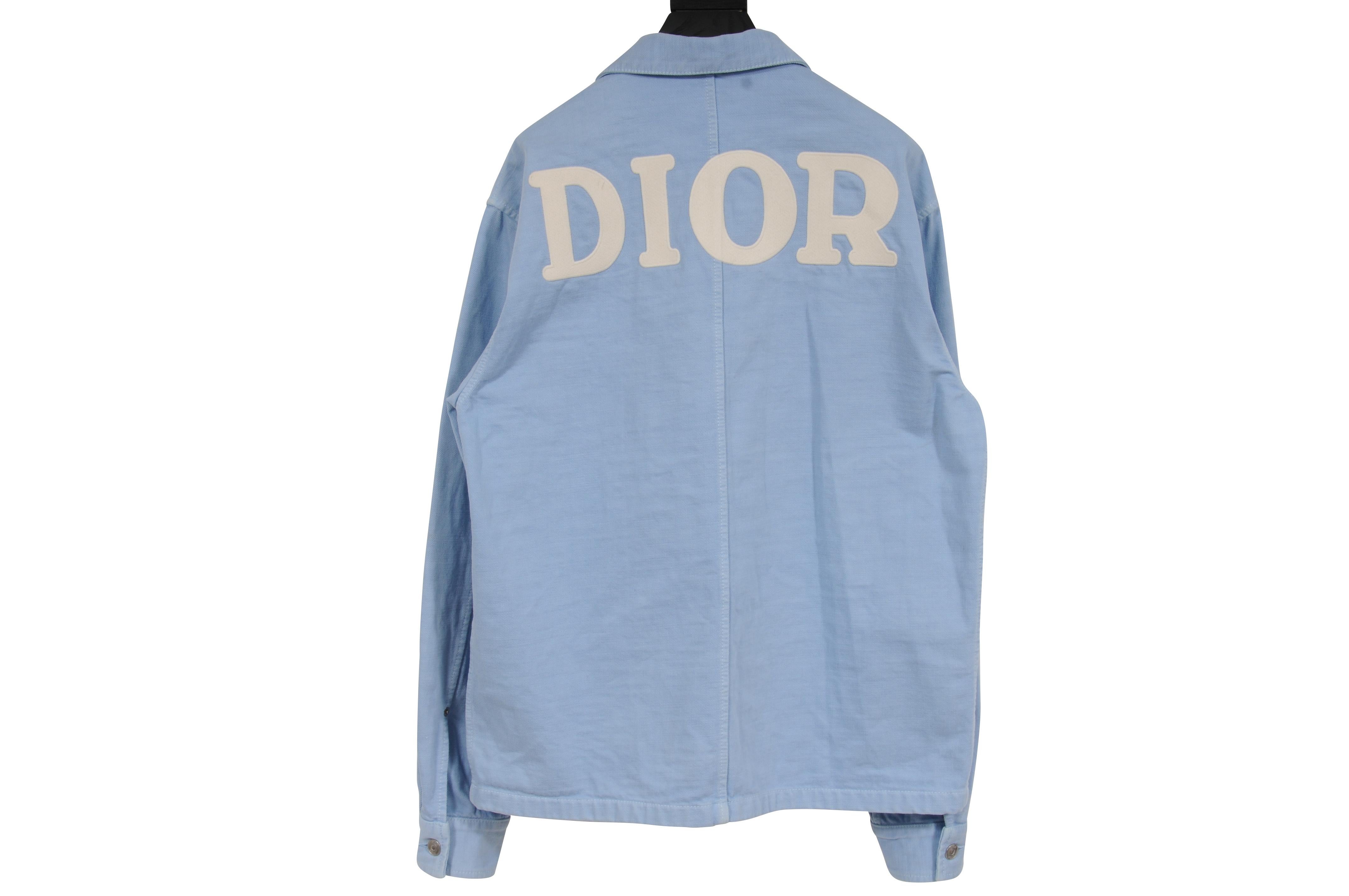 Dior 1947 Logo Denim Jacket 48 Medium Hellblau Weiß Baumwolle Pocket Jean Coat Herren im Angebot