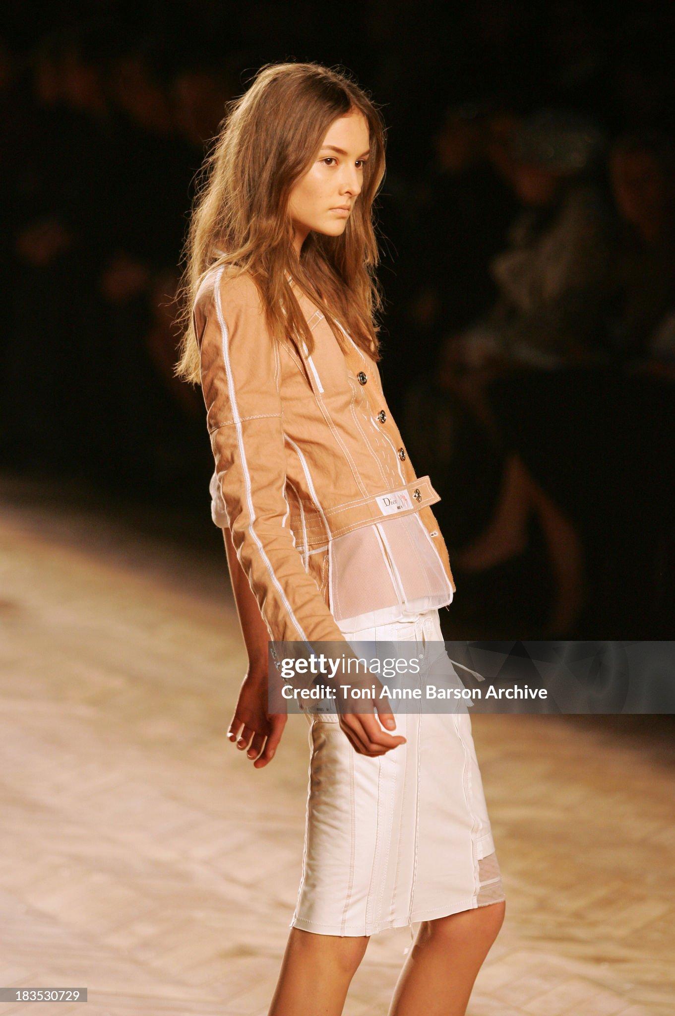 Women's or Men's Dior 2006 SS Galliano Denim runway skirt For Sale