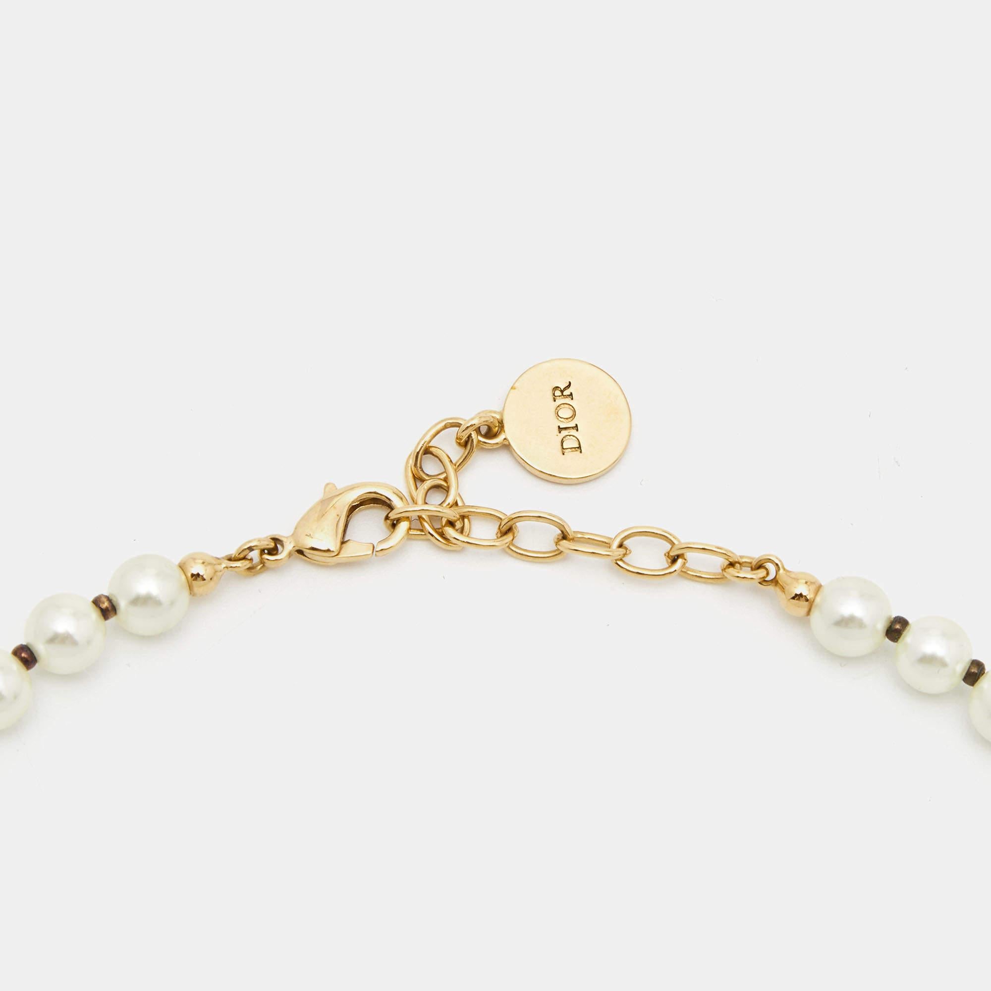Dior 30 Montaigne Faux Pearl Gold Tone Choker Necklace In Good Condition In Dubai, Al Qouz 2