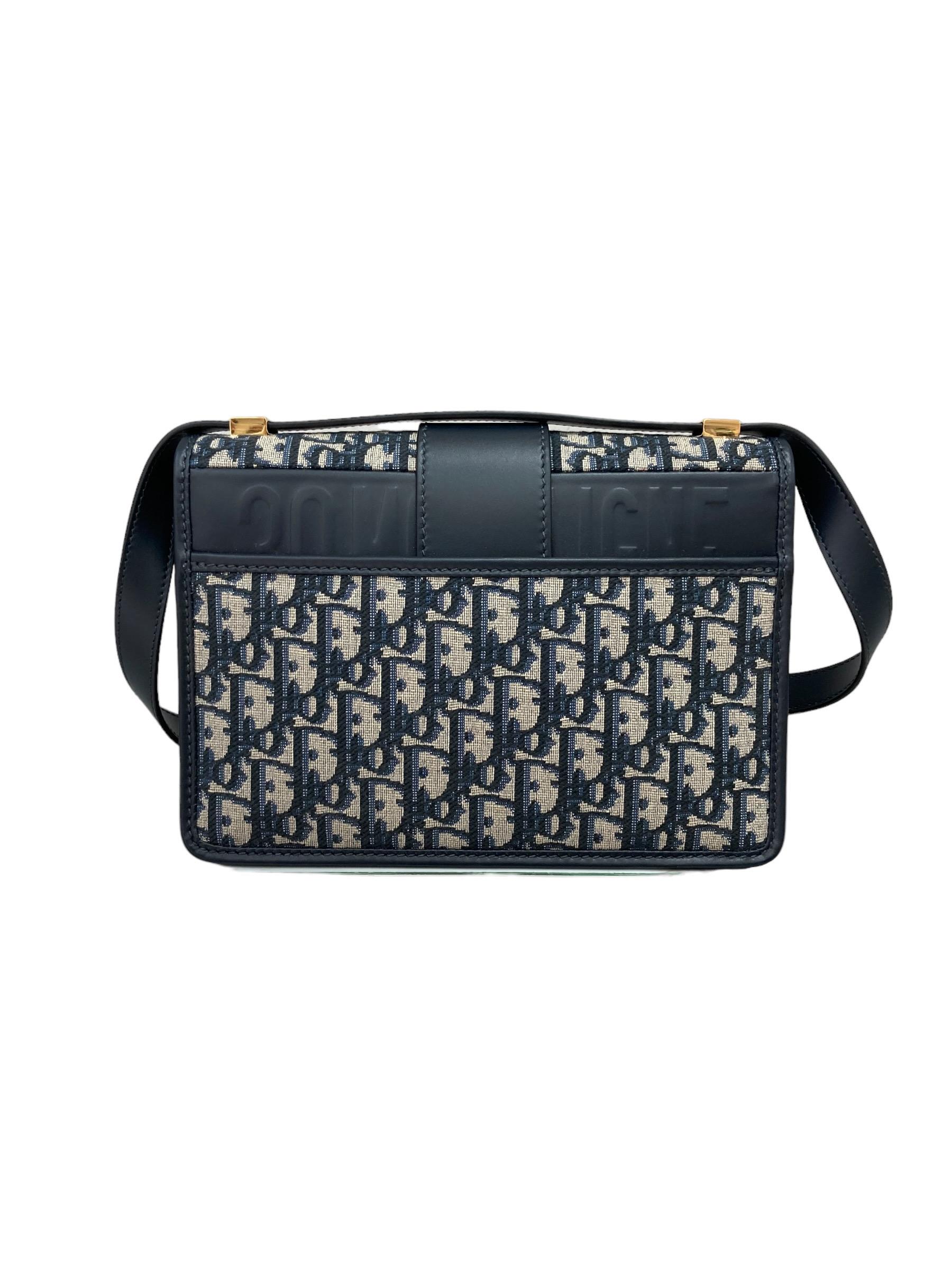 Dior 30 Montaigne Jacquard Oblique 1