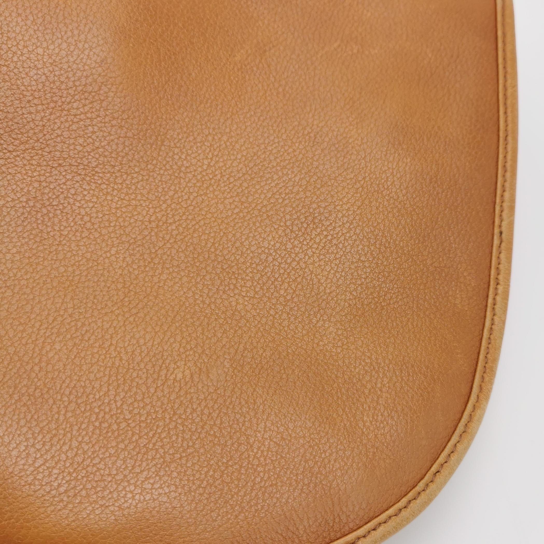 Dior 61 Fourre-tout Brown avec poignée anneau en métal doré en vente 7